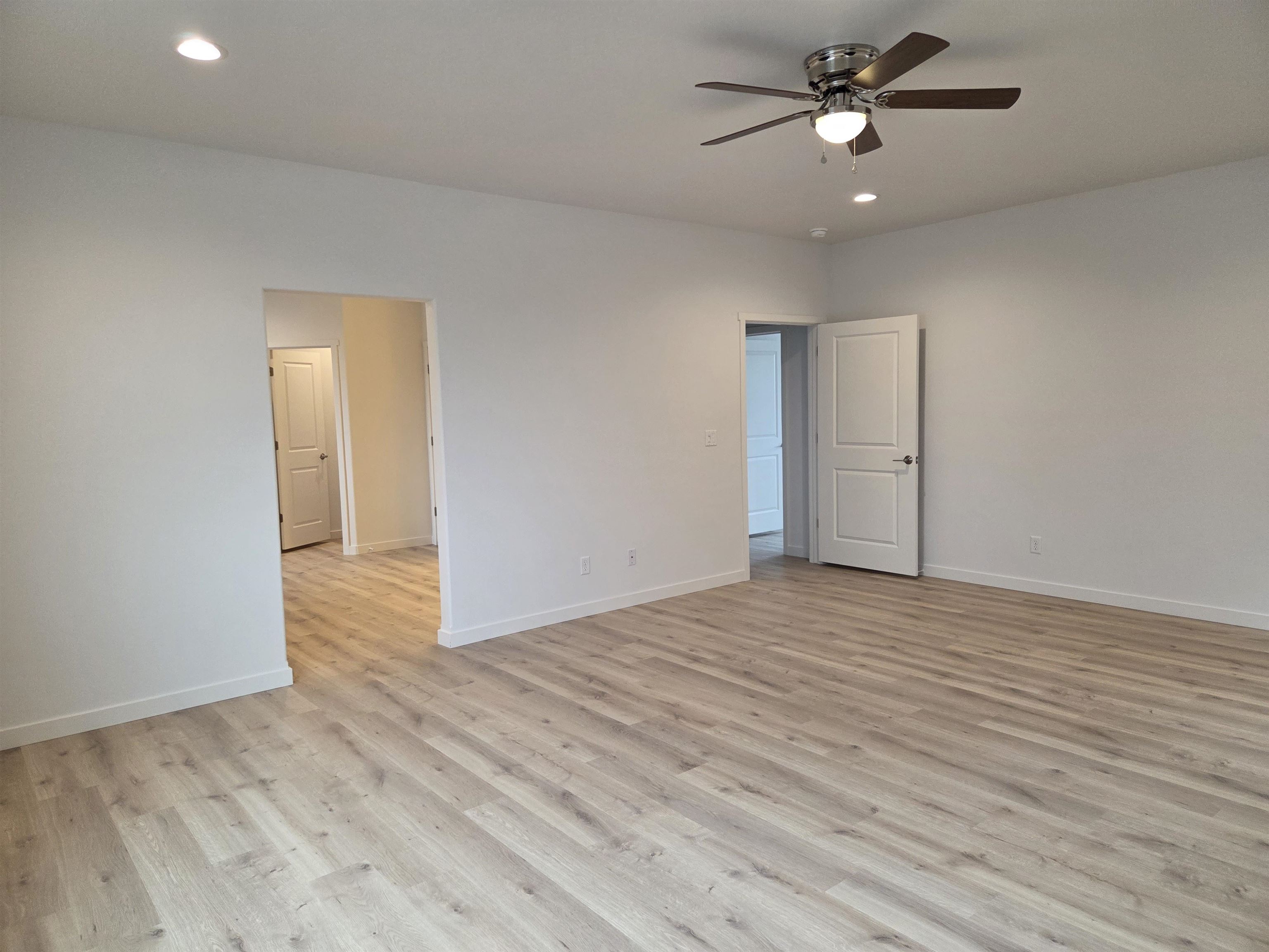 12704 E Desmet Ave - Photo 17