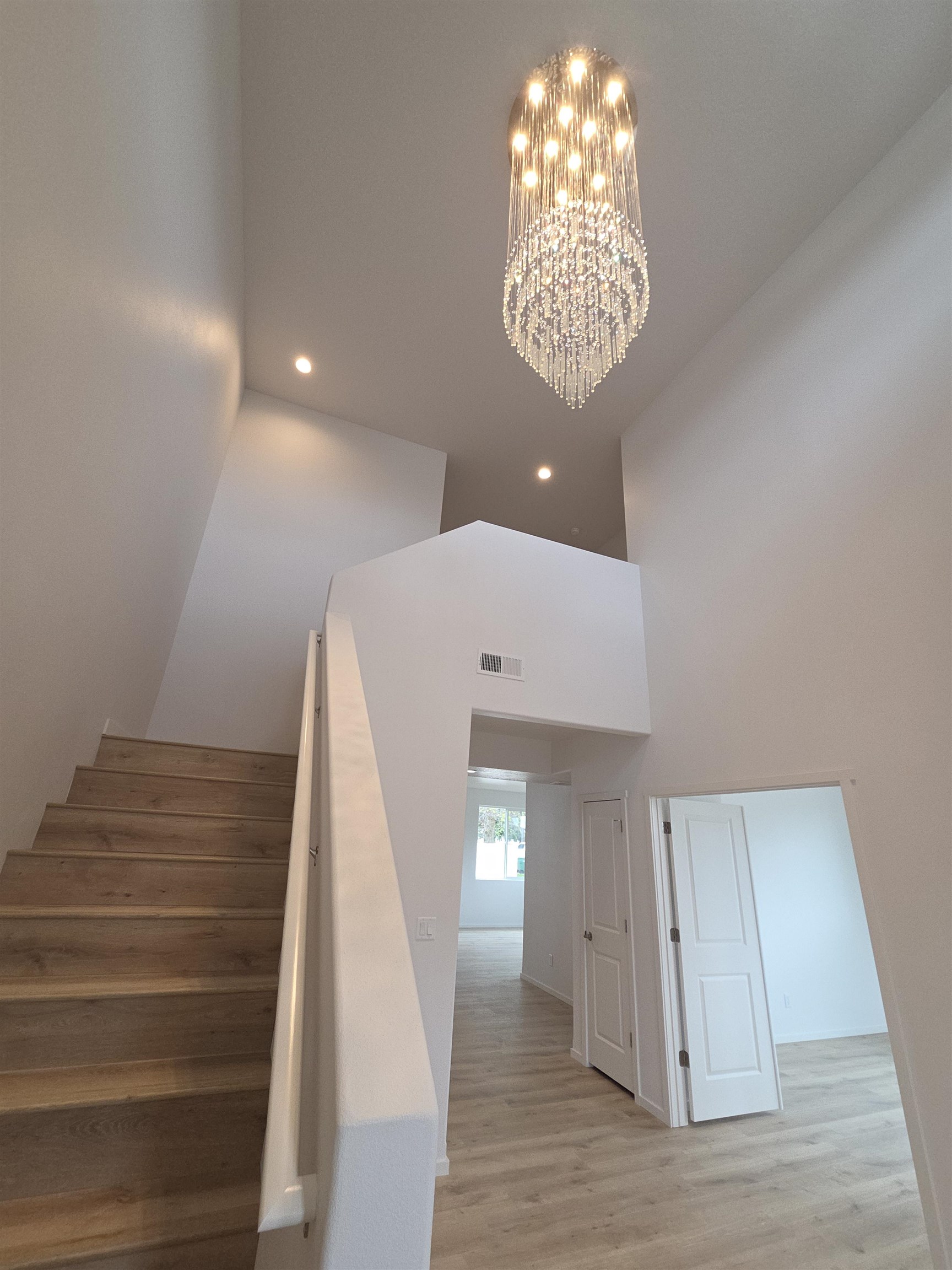 12704 E Desmet Ave - Photo 3