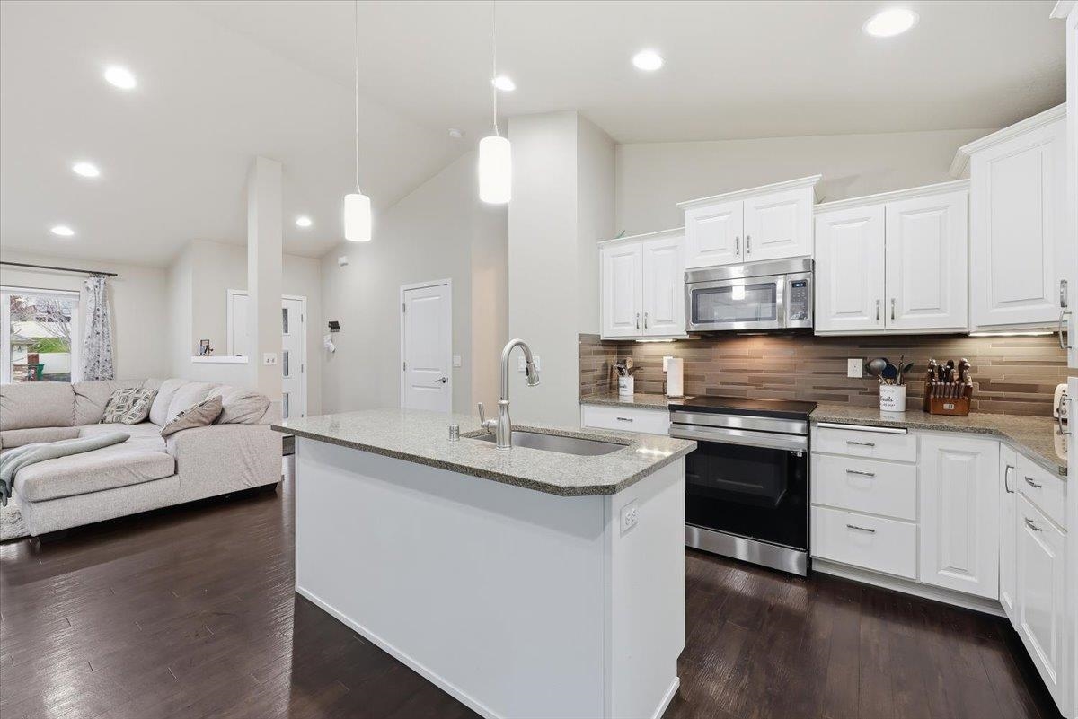 6831 S Blackwing Ct - Photo 4