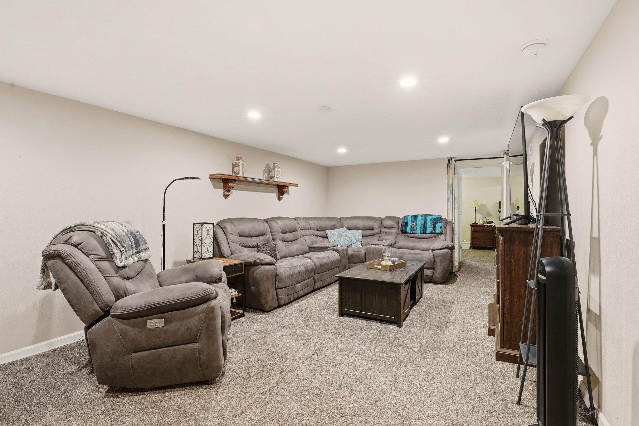 4008 W Olympic Ave - Photo 11