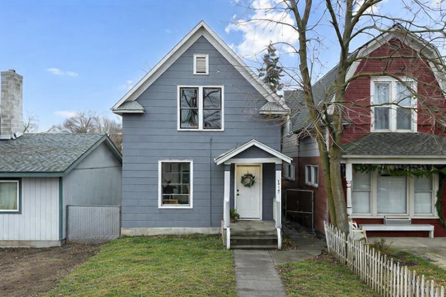 1014 W Spofford Ave - Photo 1