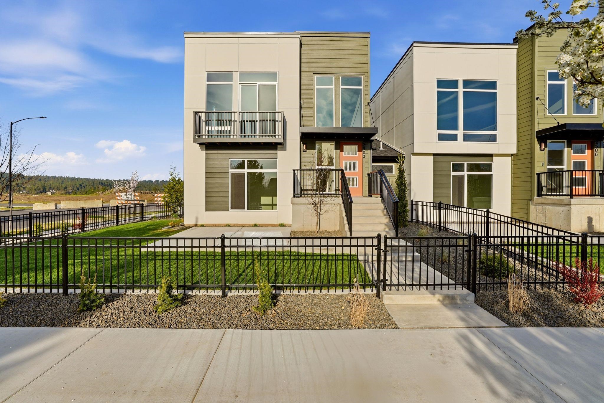2502 W Summit Pkwy - Photo 1