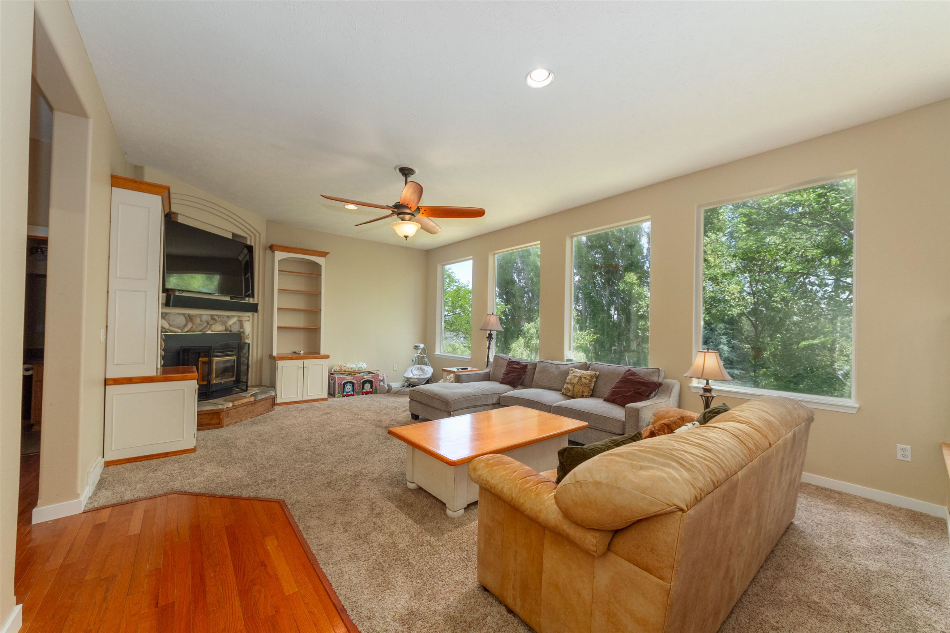 16410 N Morton Dr - Photo 2
