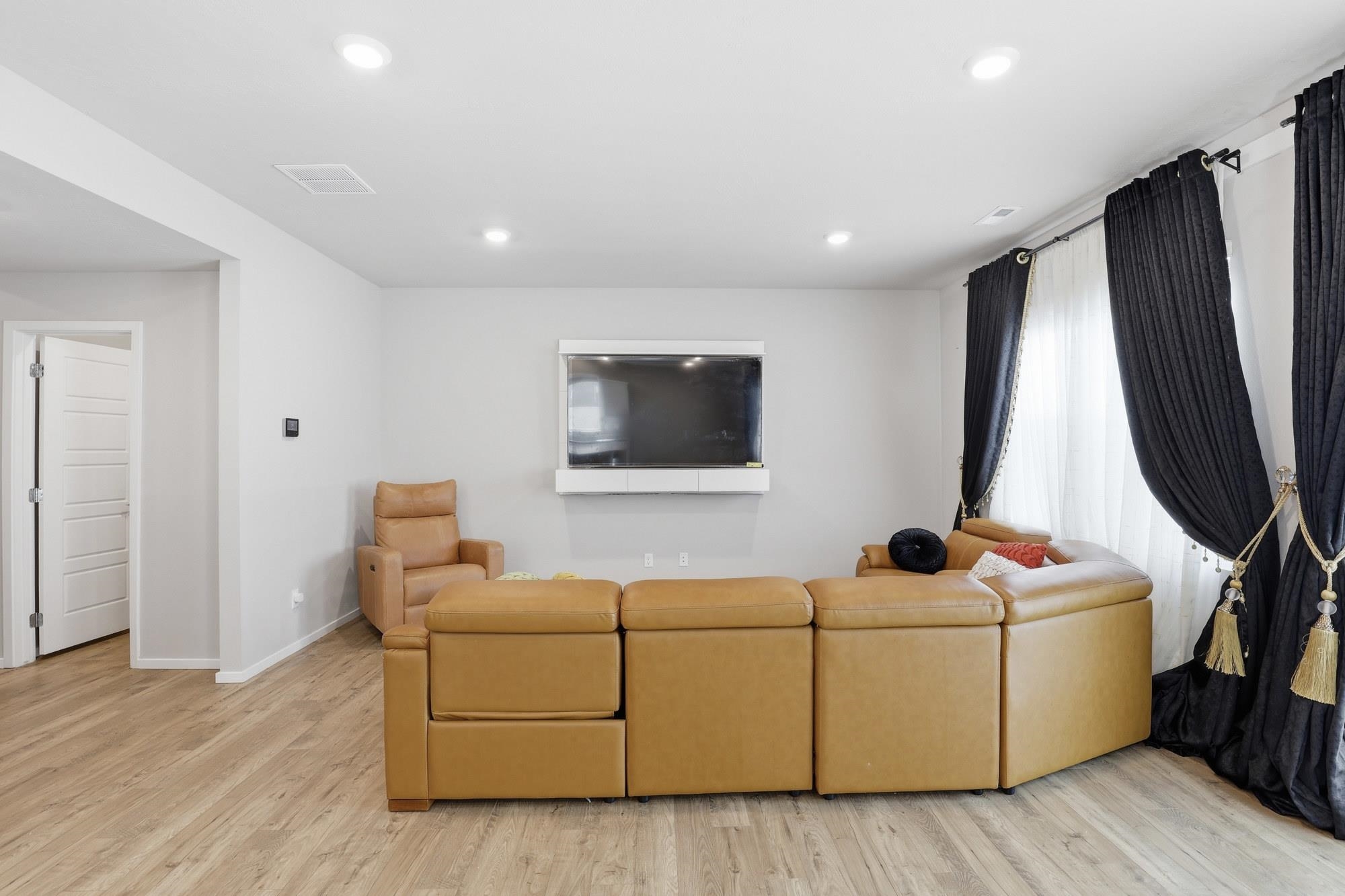 10502 Duckhook Rd - Photo 5