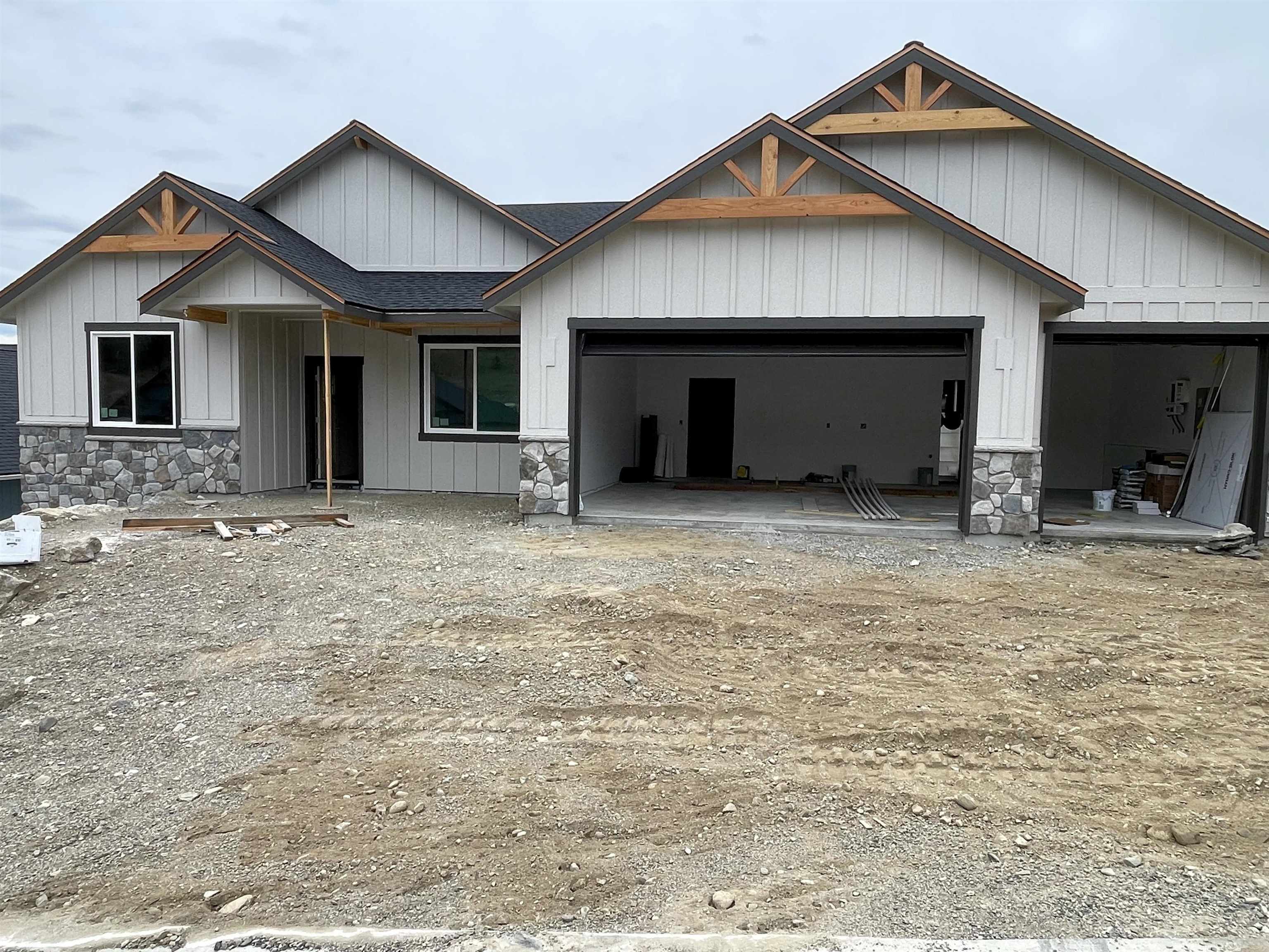 74 E Center Ln - Photo 1