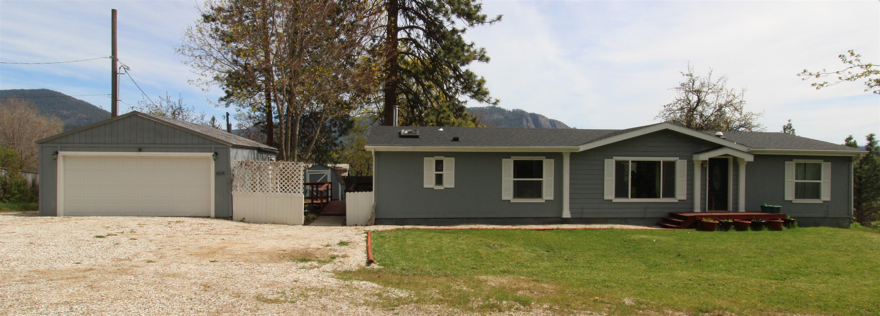 604 N West St - Photo 1