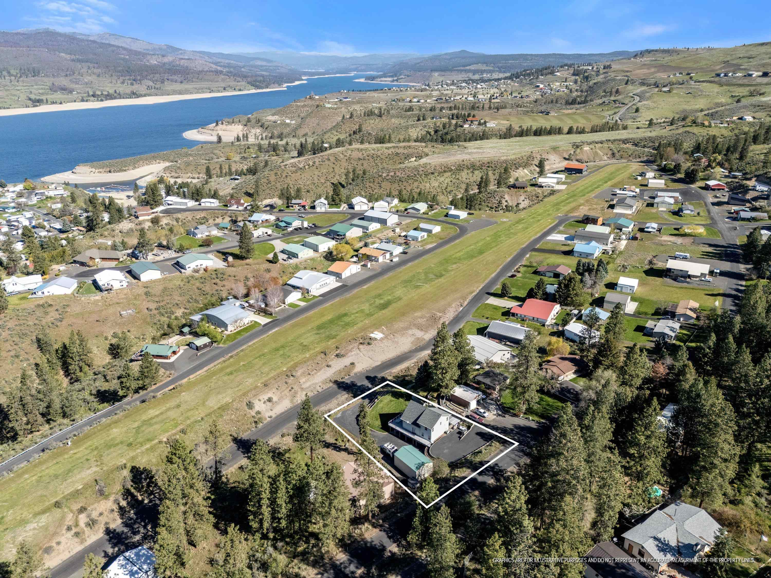 304 Airport Way - Photo 3