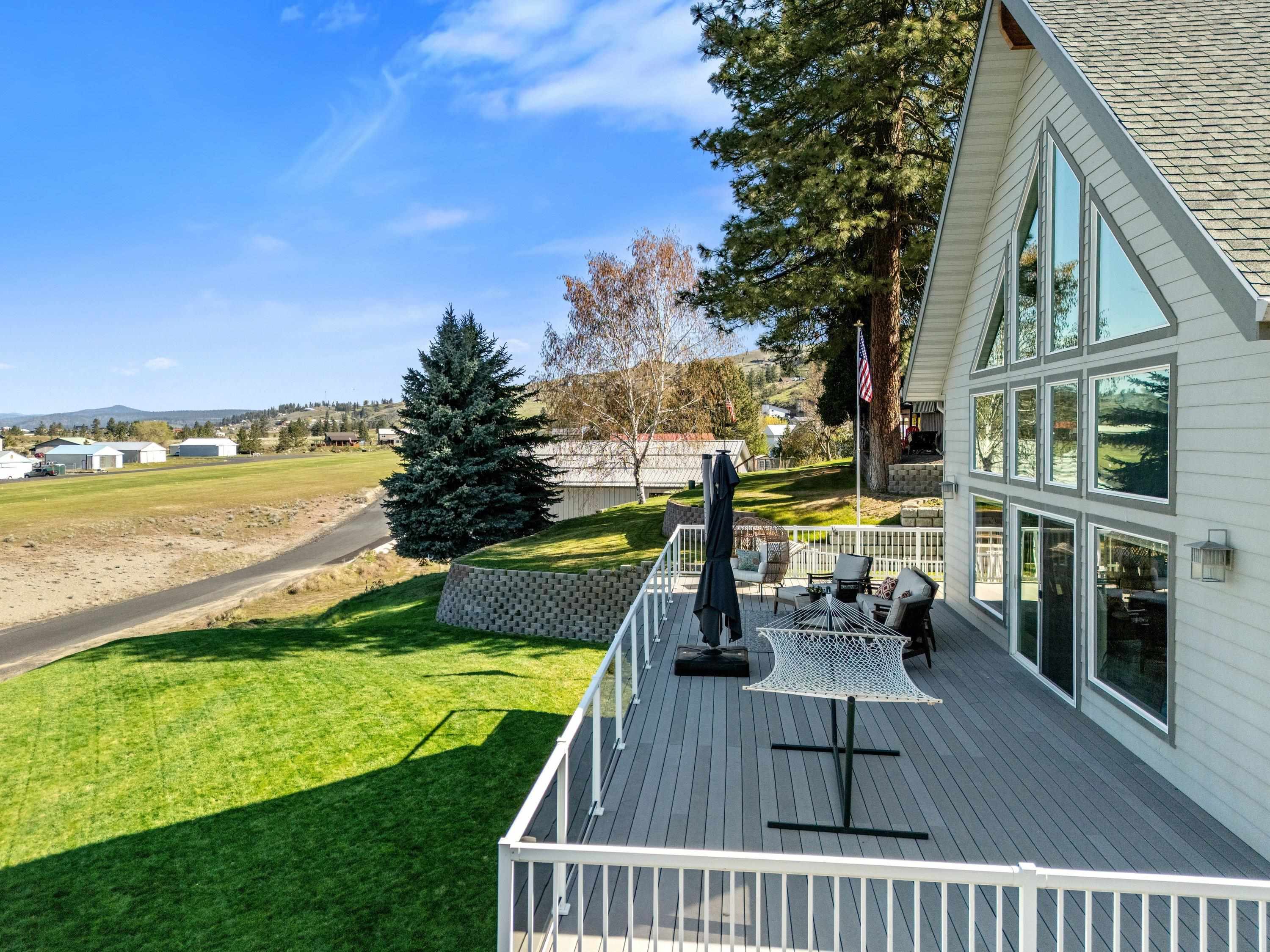 304 Airport Way - Photo 8
