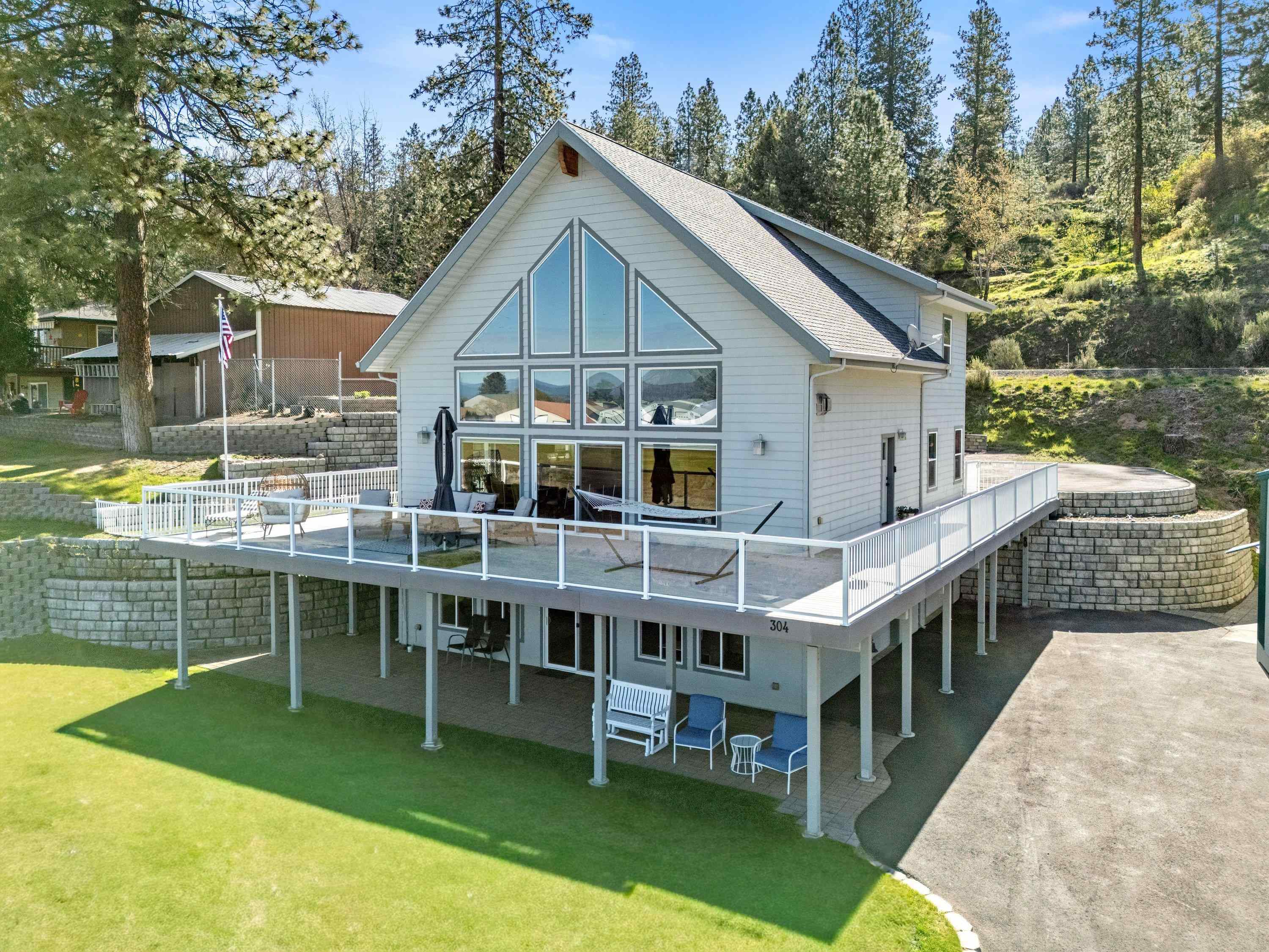 304 Airport Way - Photo 10