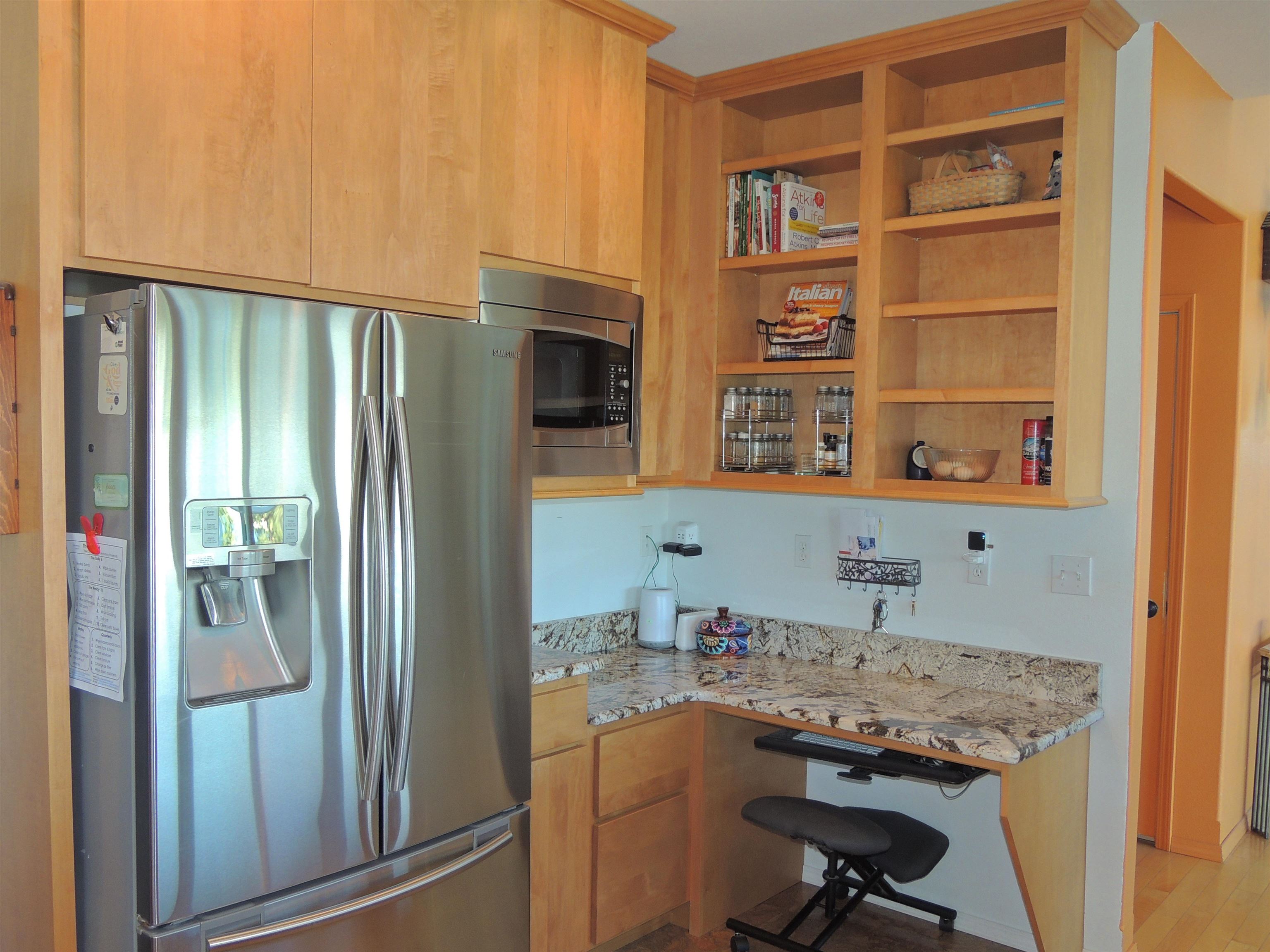 304 Airport Way - Photo 18