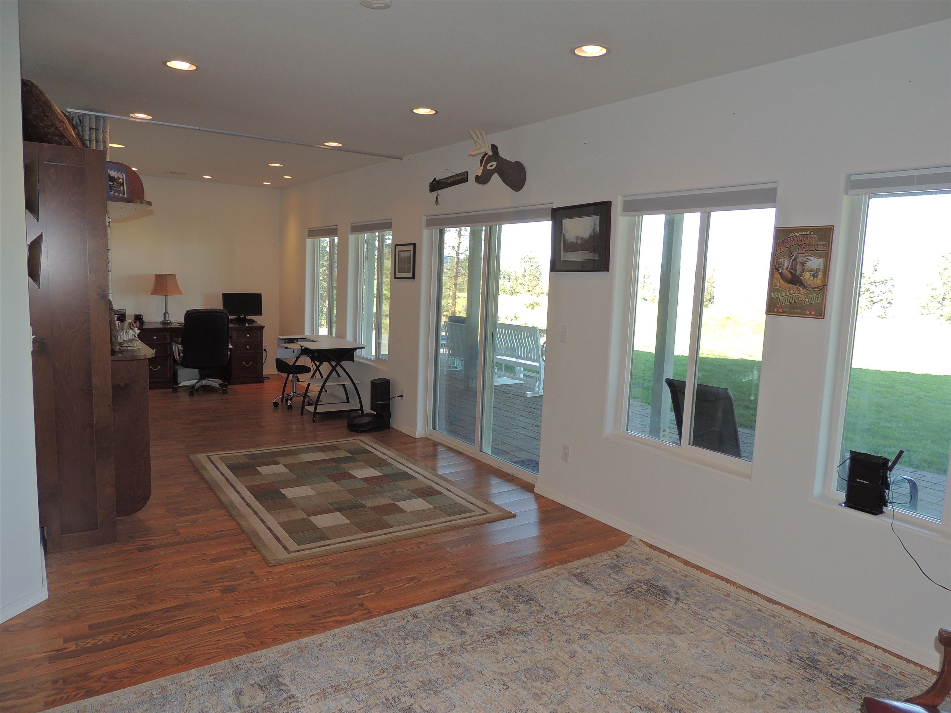 304 Airport Way - Photo 44