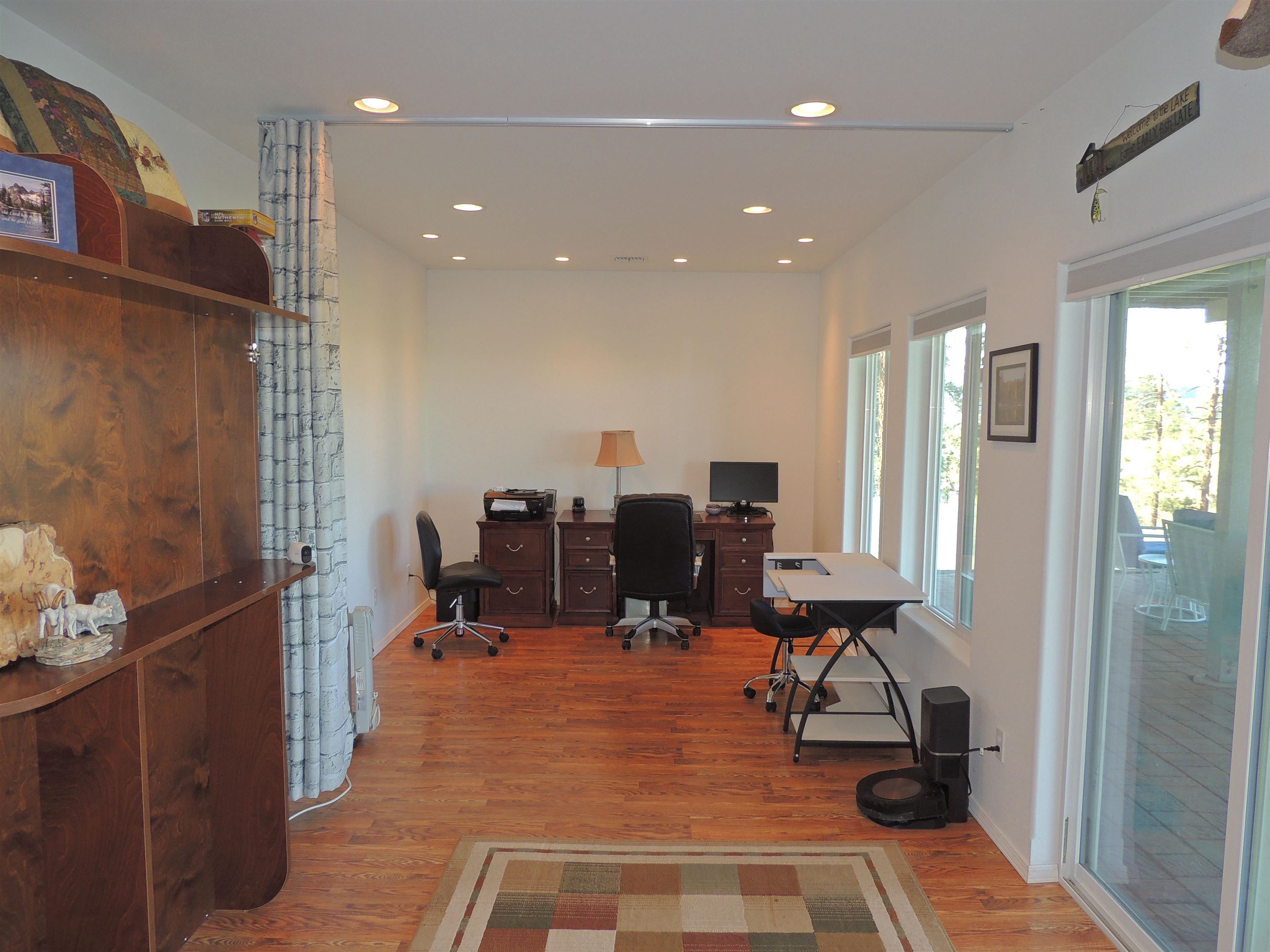 304 Airport Way - Photo 45