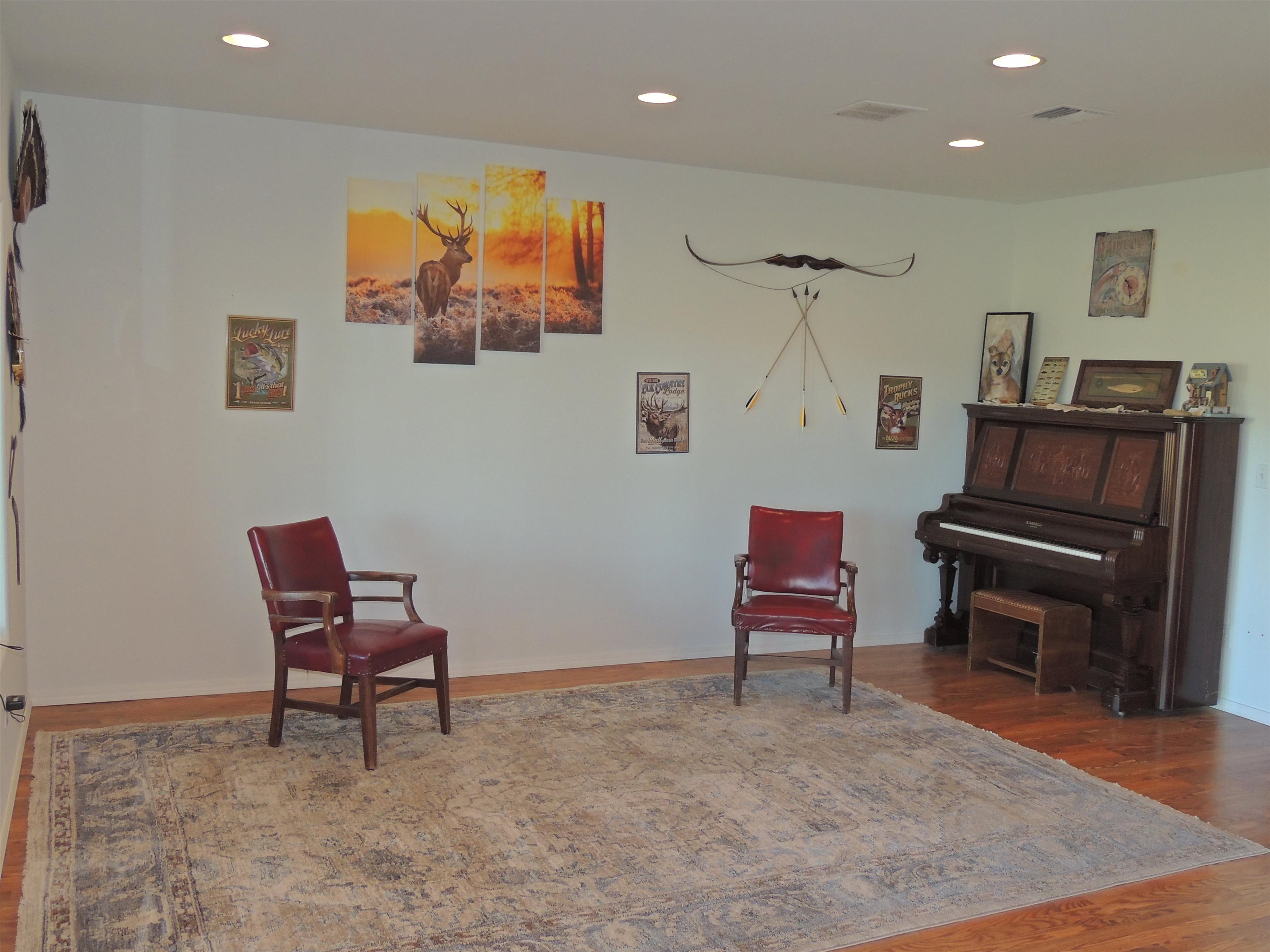 304 Airport Way - Photo 46