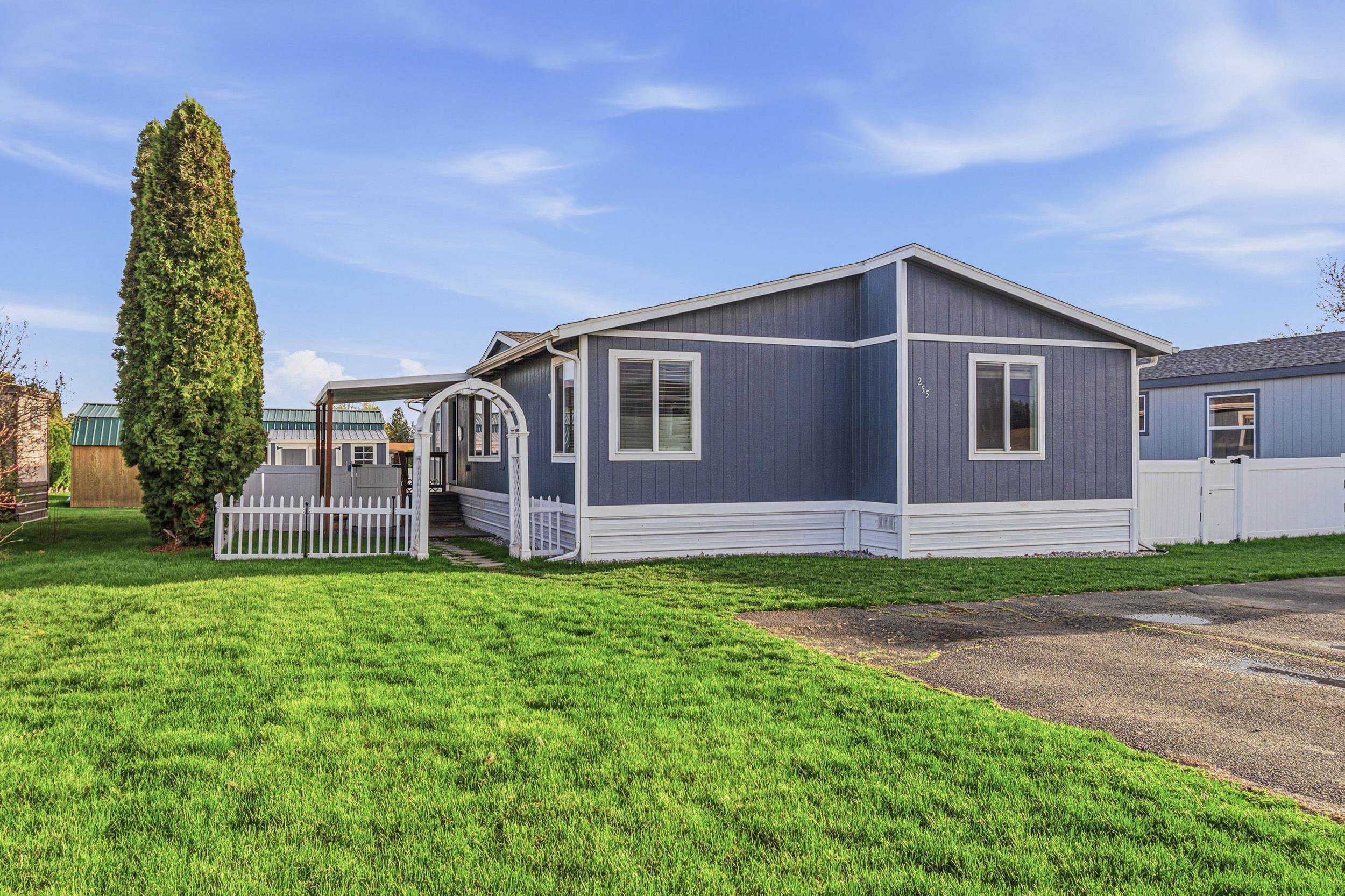 2201 N Craig Rd - Photo 1