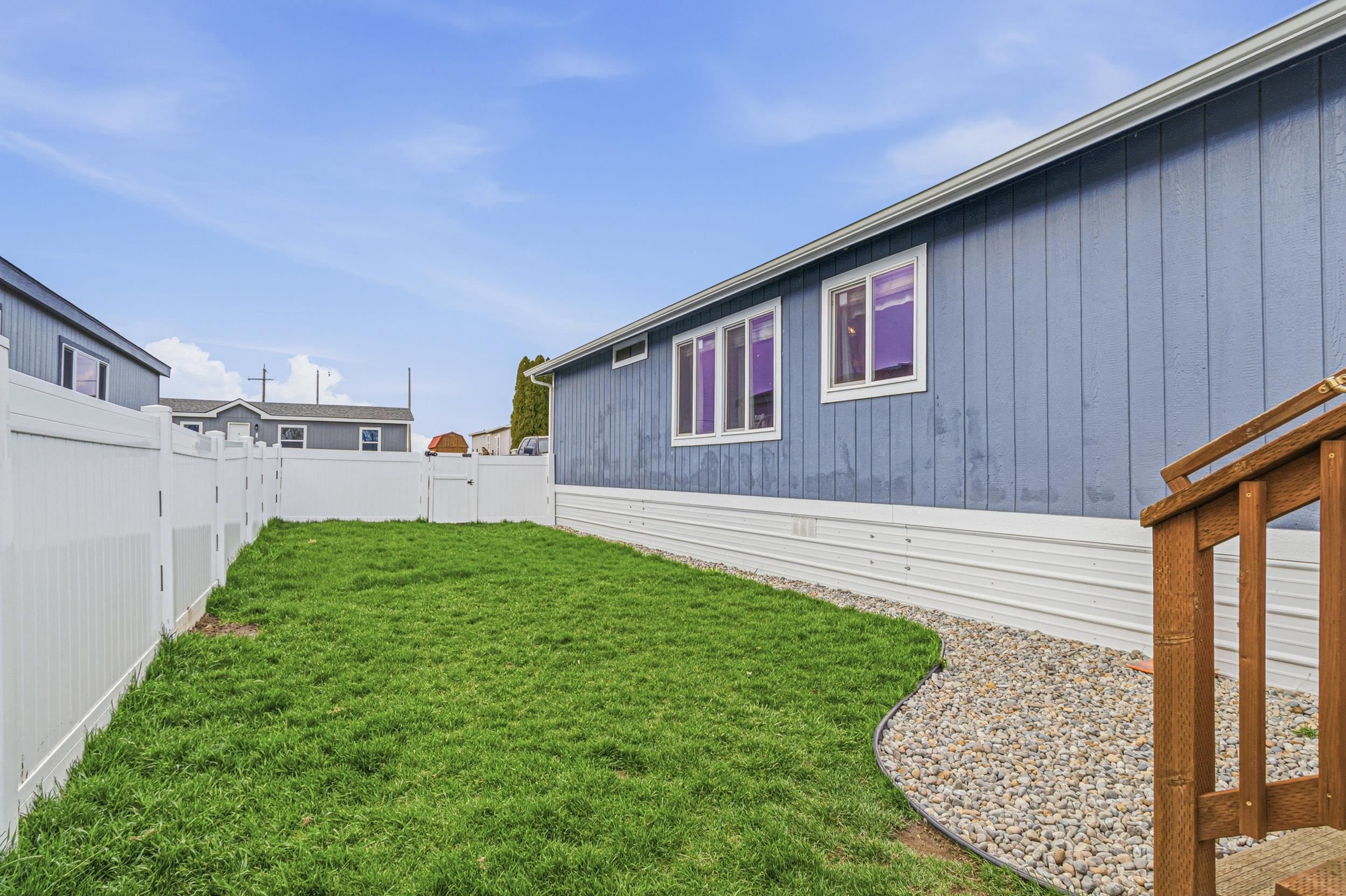 2201 N Craig Rd - Photo 5