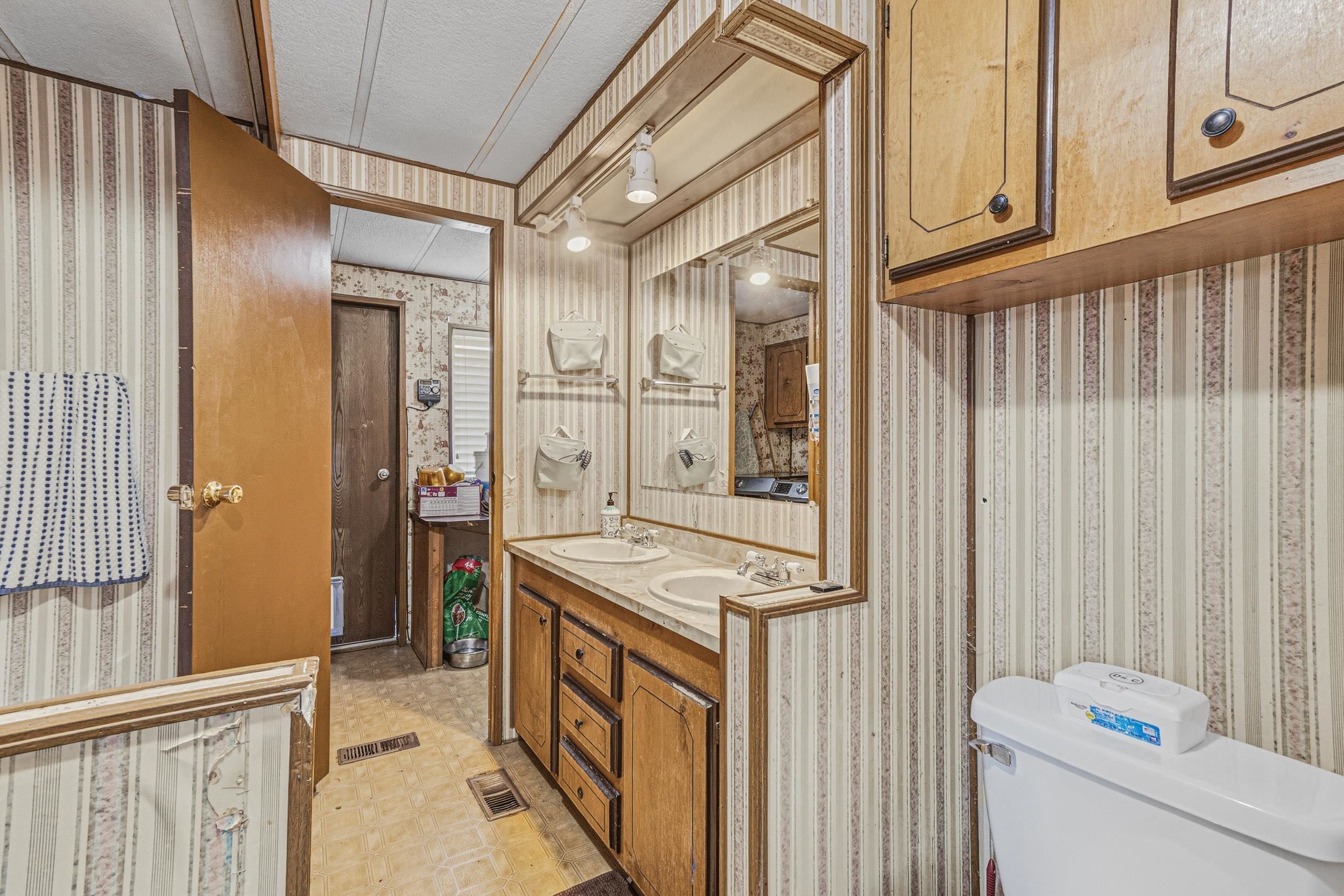 2201 N Craig Rd - Photo 17