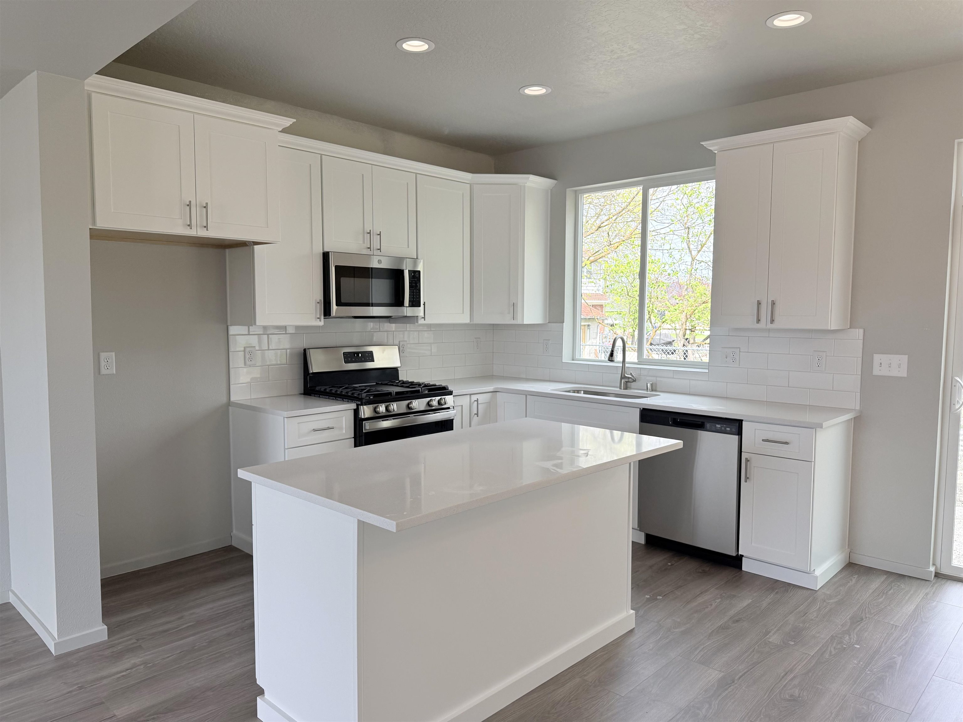 9511 E Michielli Ln - Photo 2