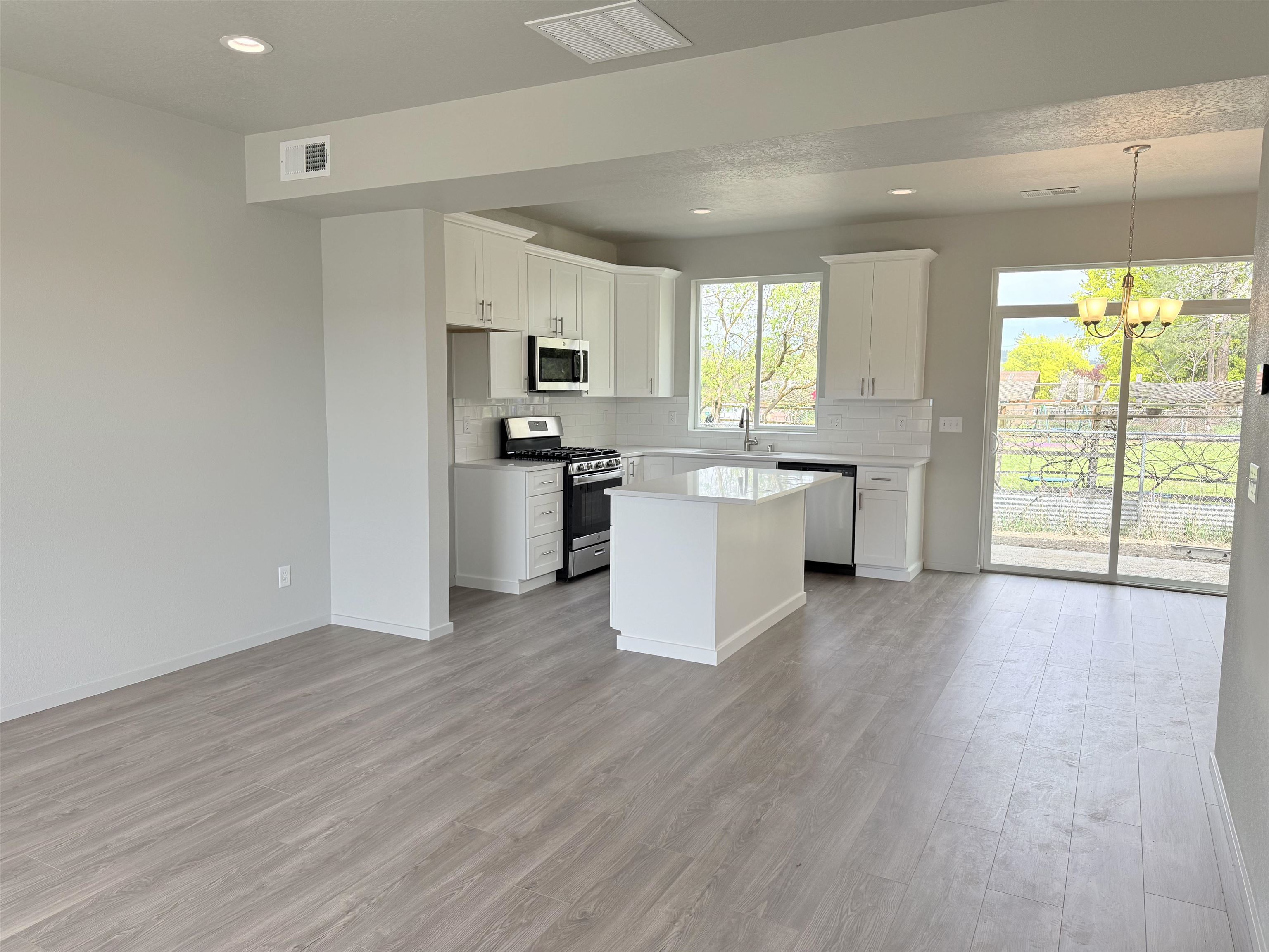 9511 E Michielli Ln - Photo 3