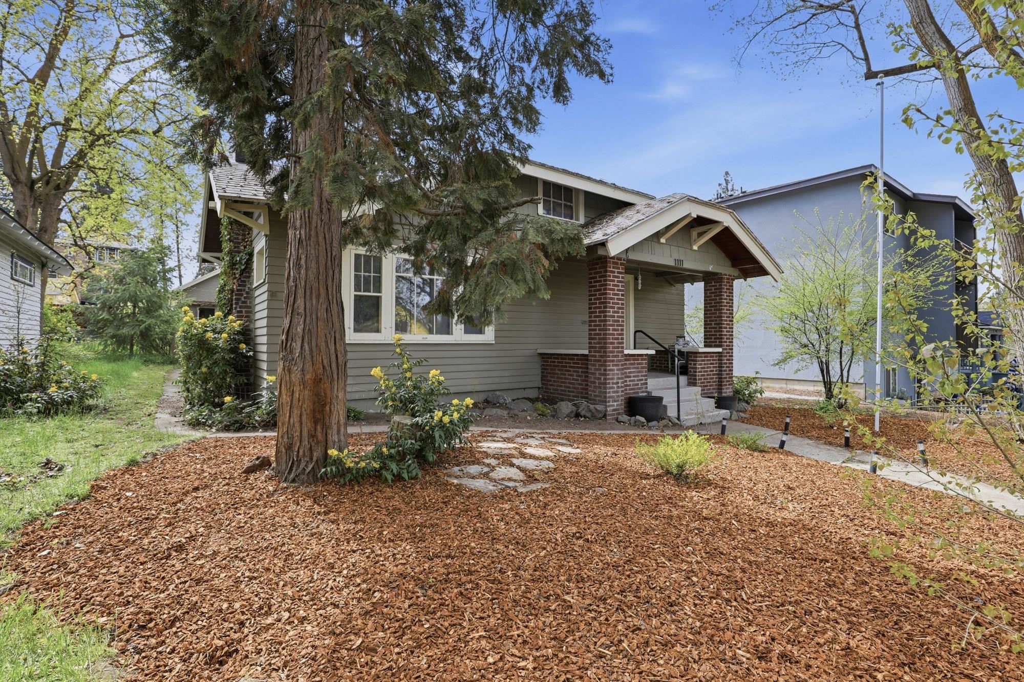 1111 W 11th Ave - Photo 2