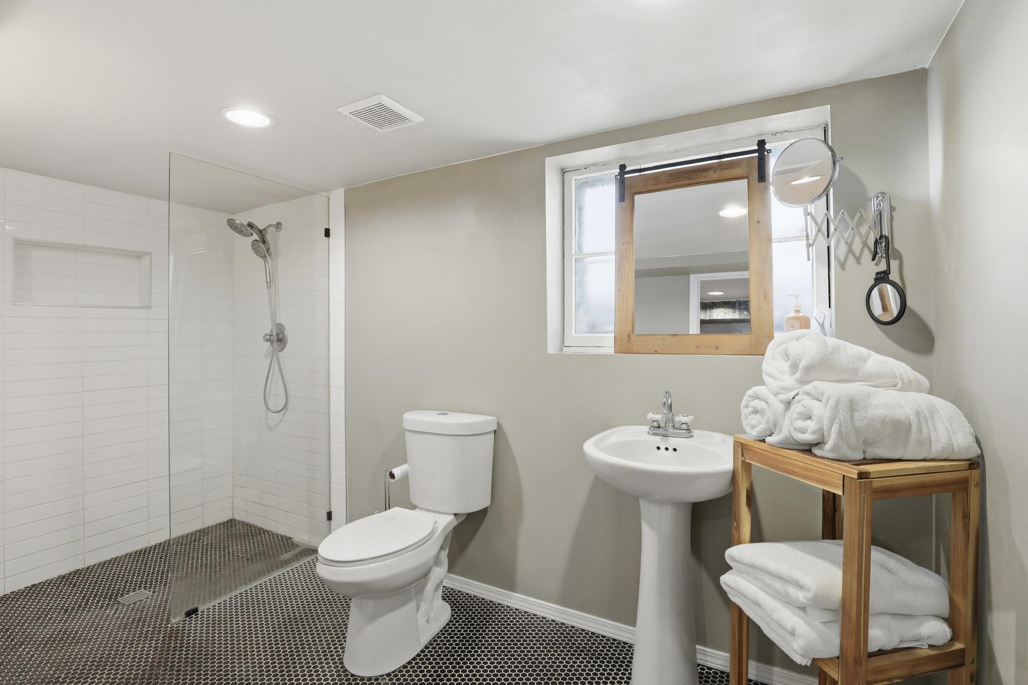1111 W 11th Ave - Photo 18