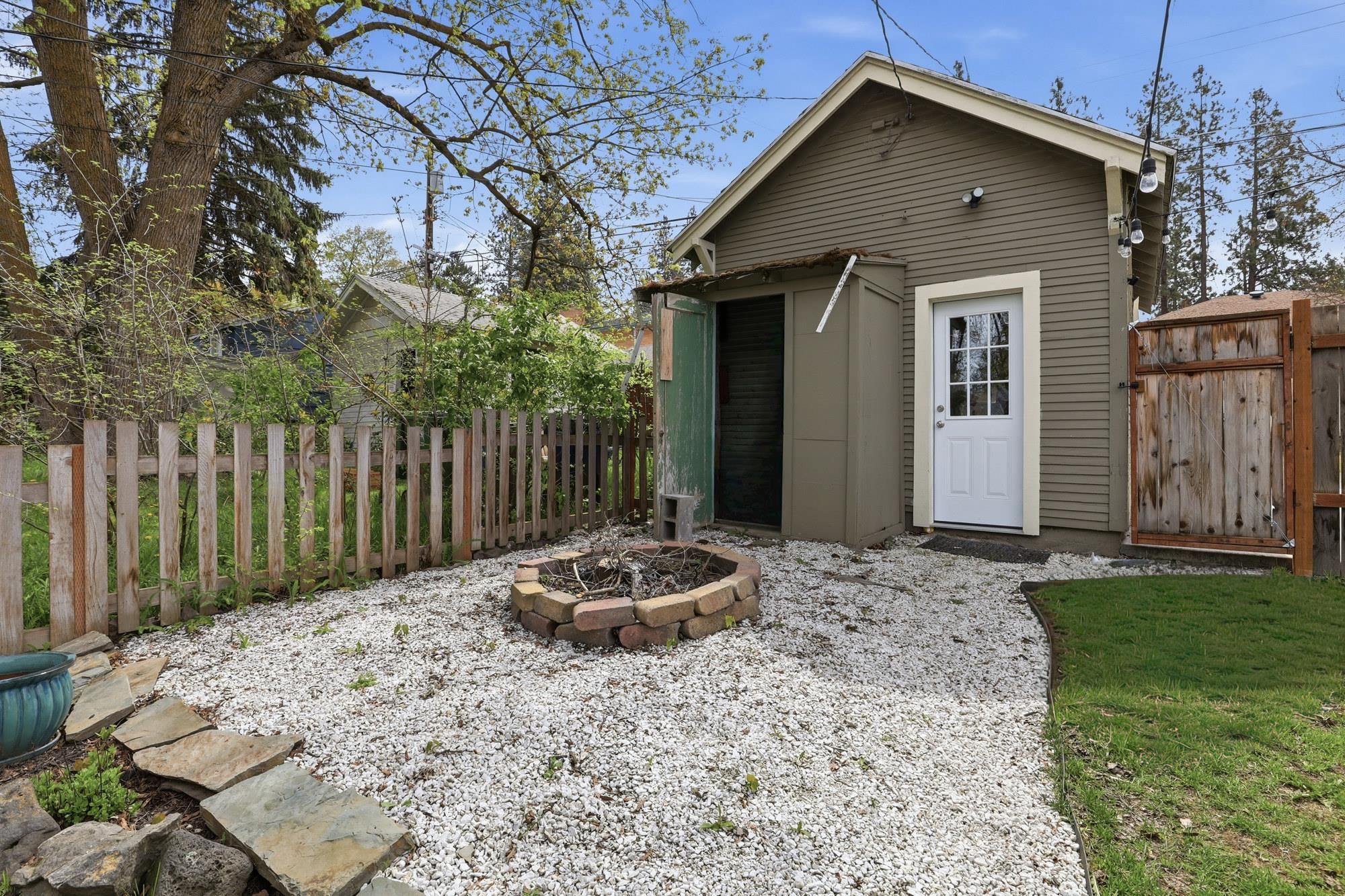1111 W 11th Ave - Photo 32