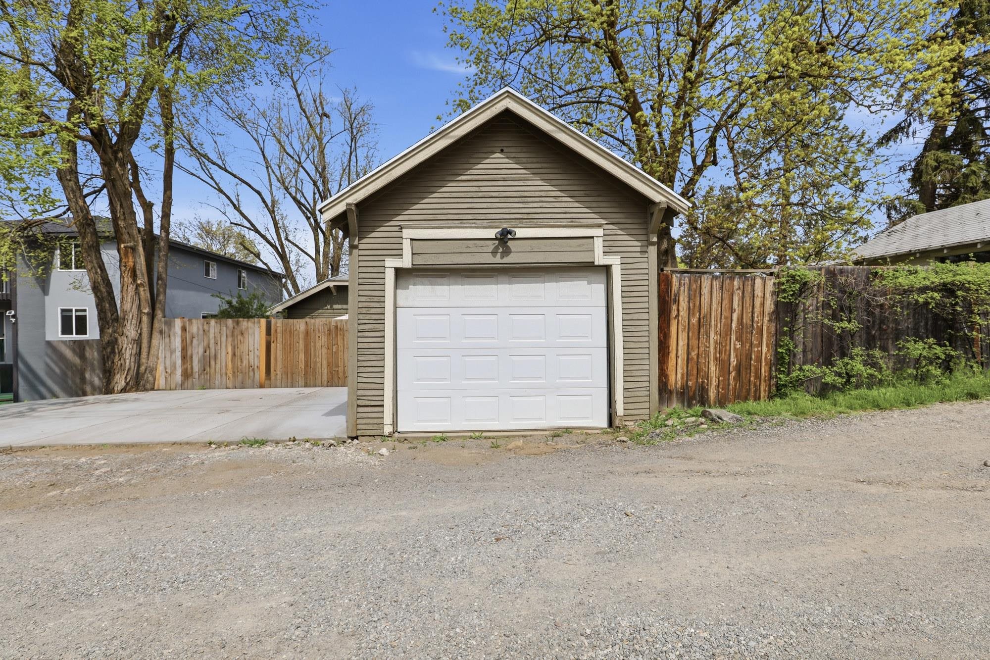 1111 W 11th Ave - Photo 35