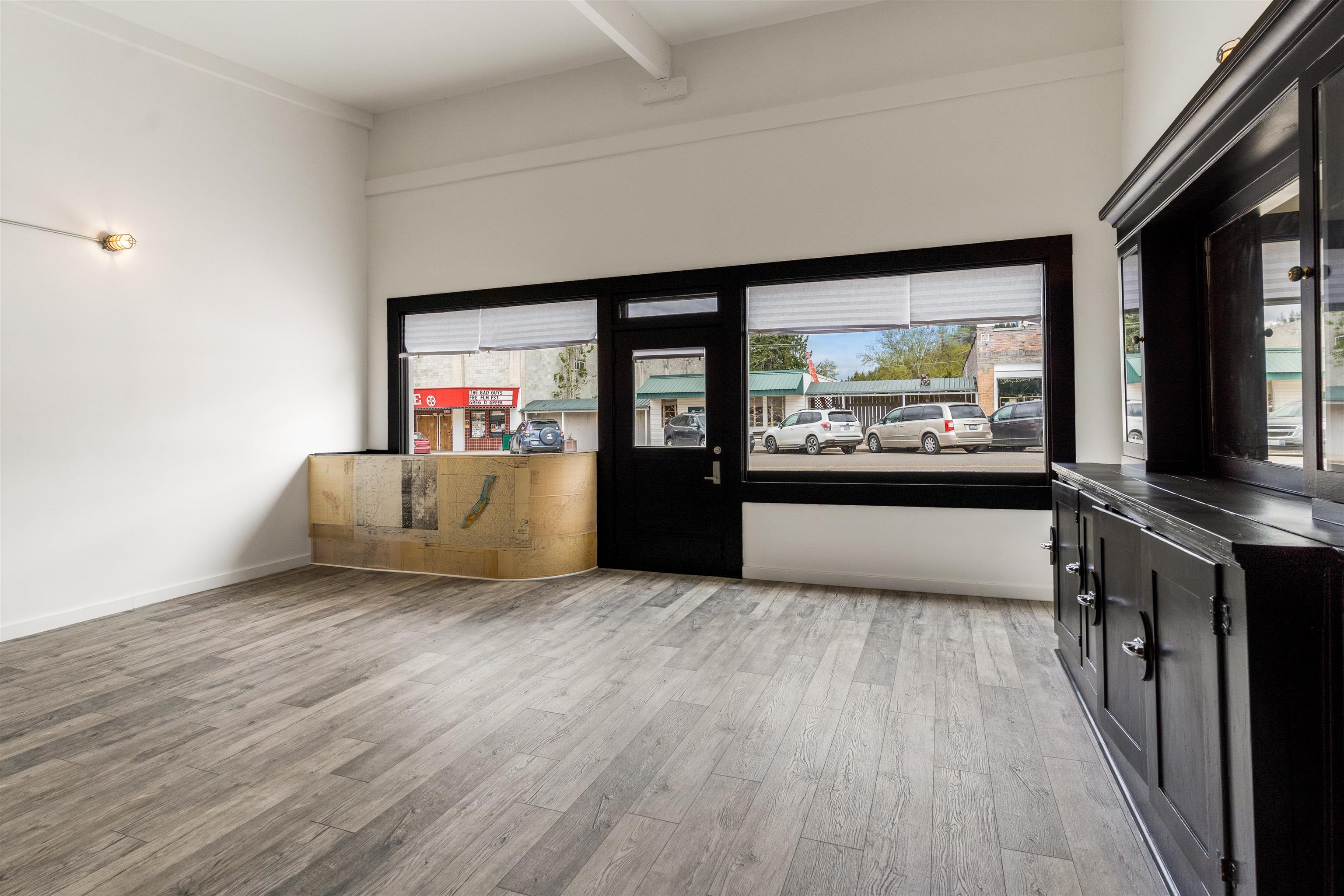 218 E 5th Ave - Photo 4