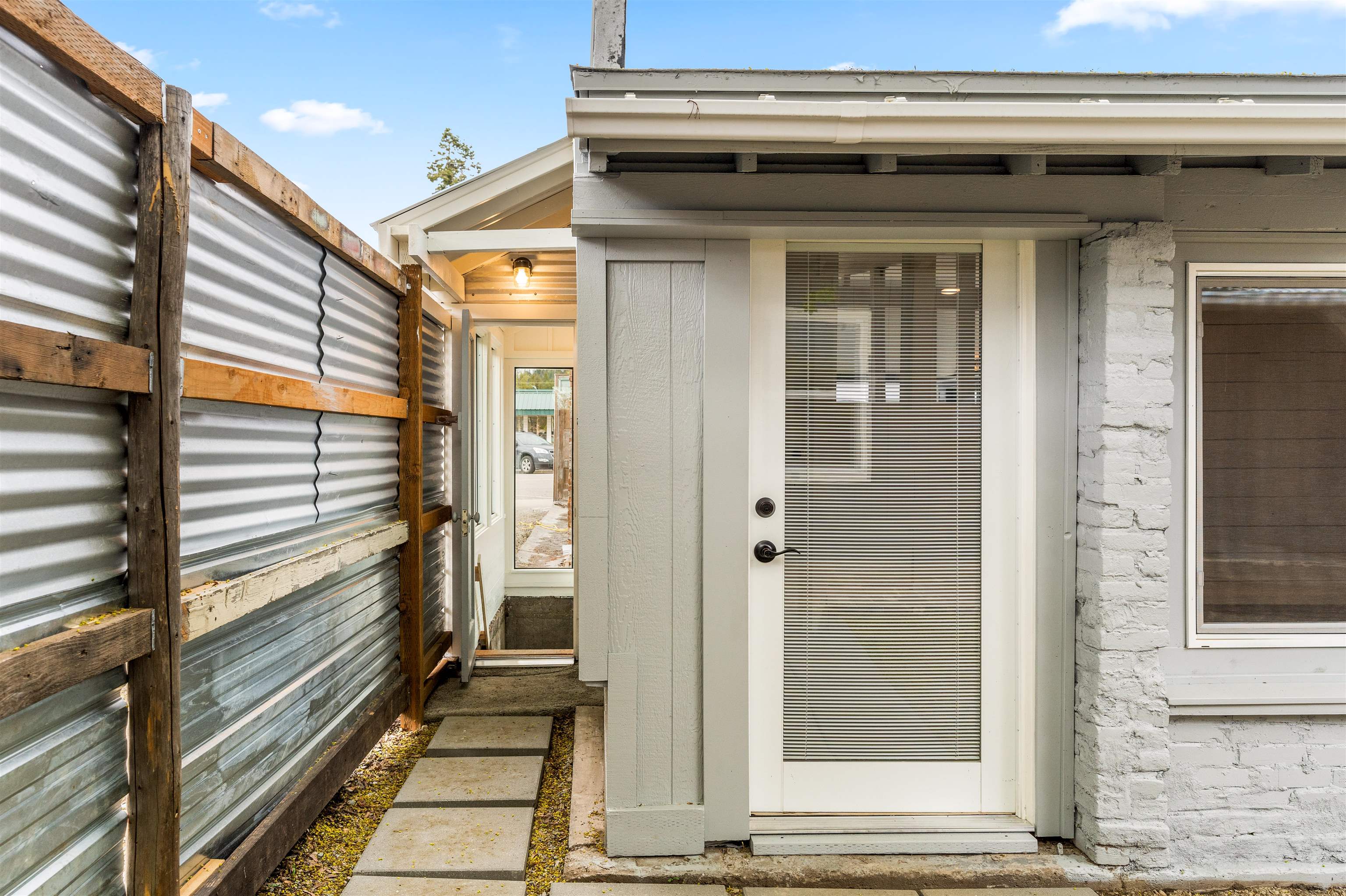 218 E 5th Ave - Photo 15
