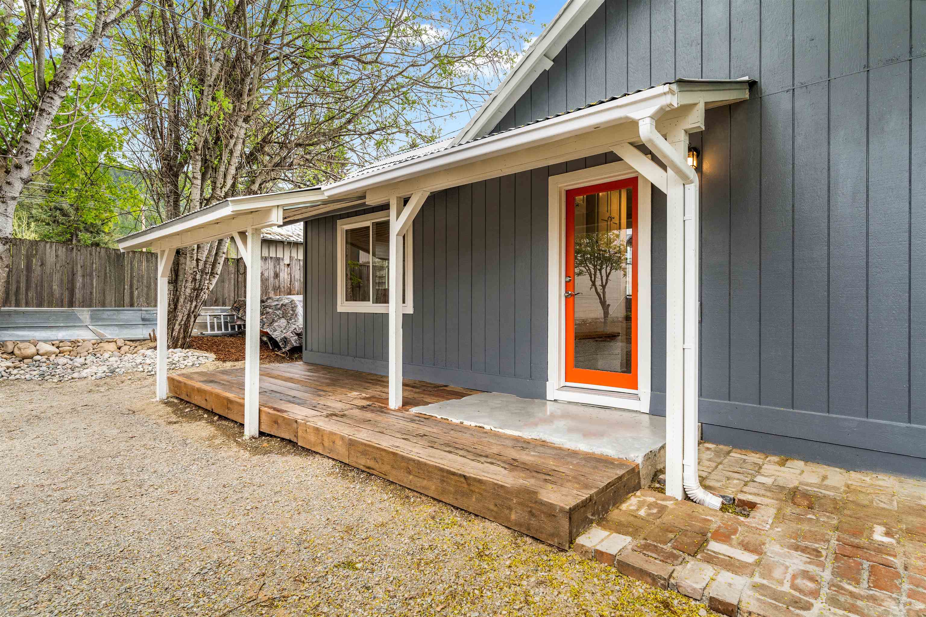 218 E 5th Ave - Photo 22