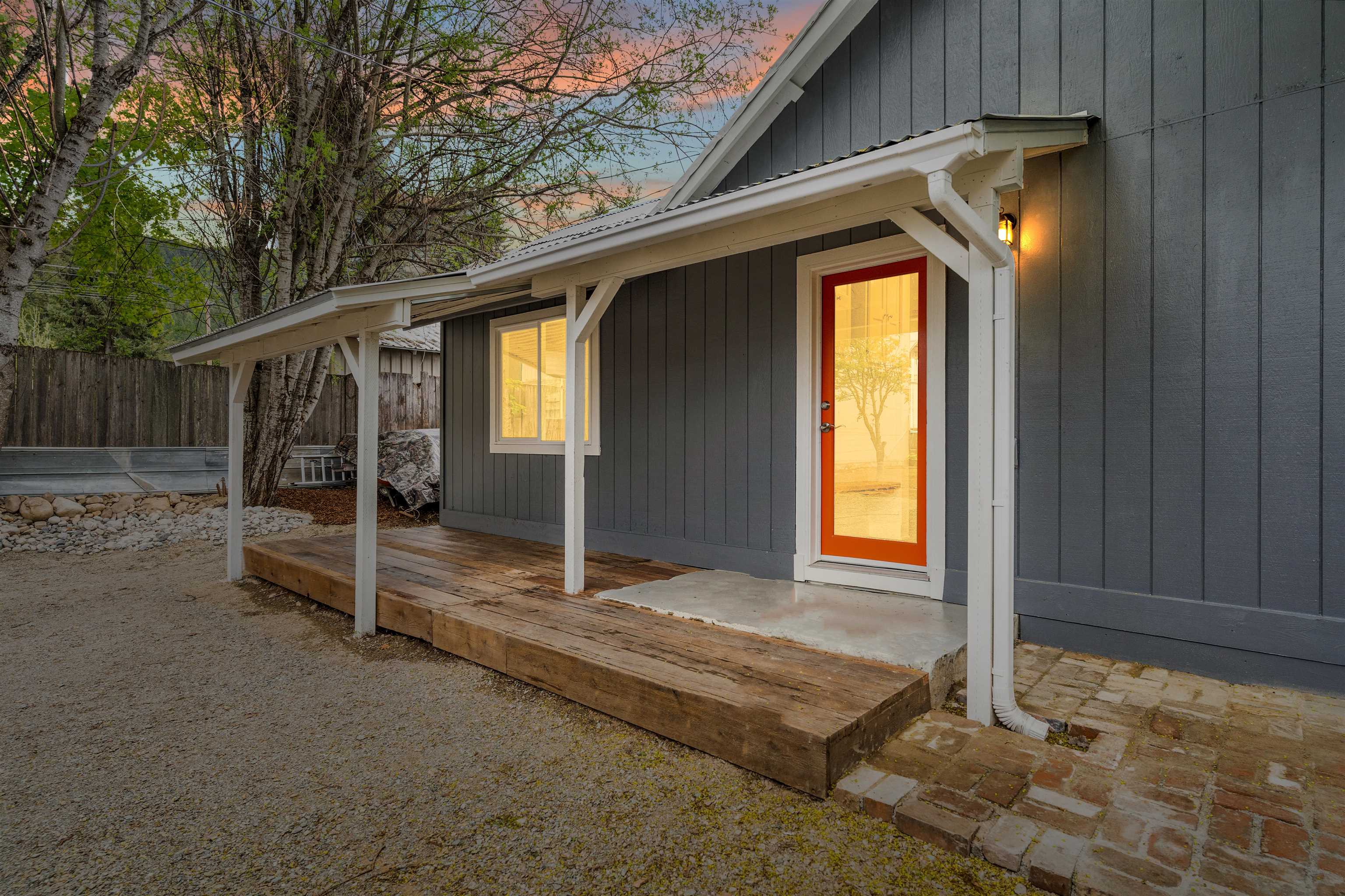218 E 5th Ave - Photo 23