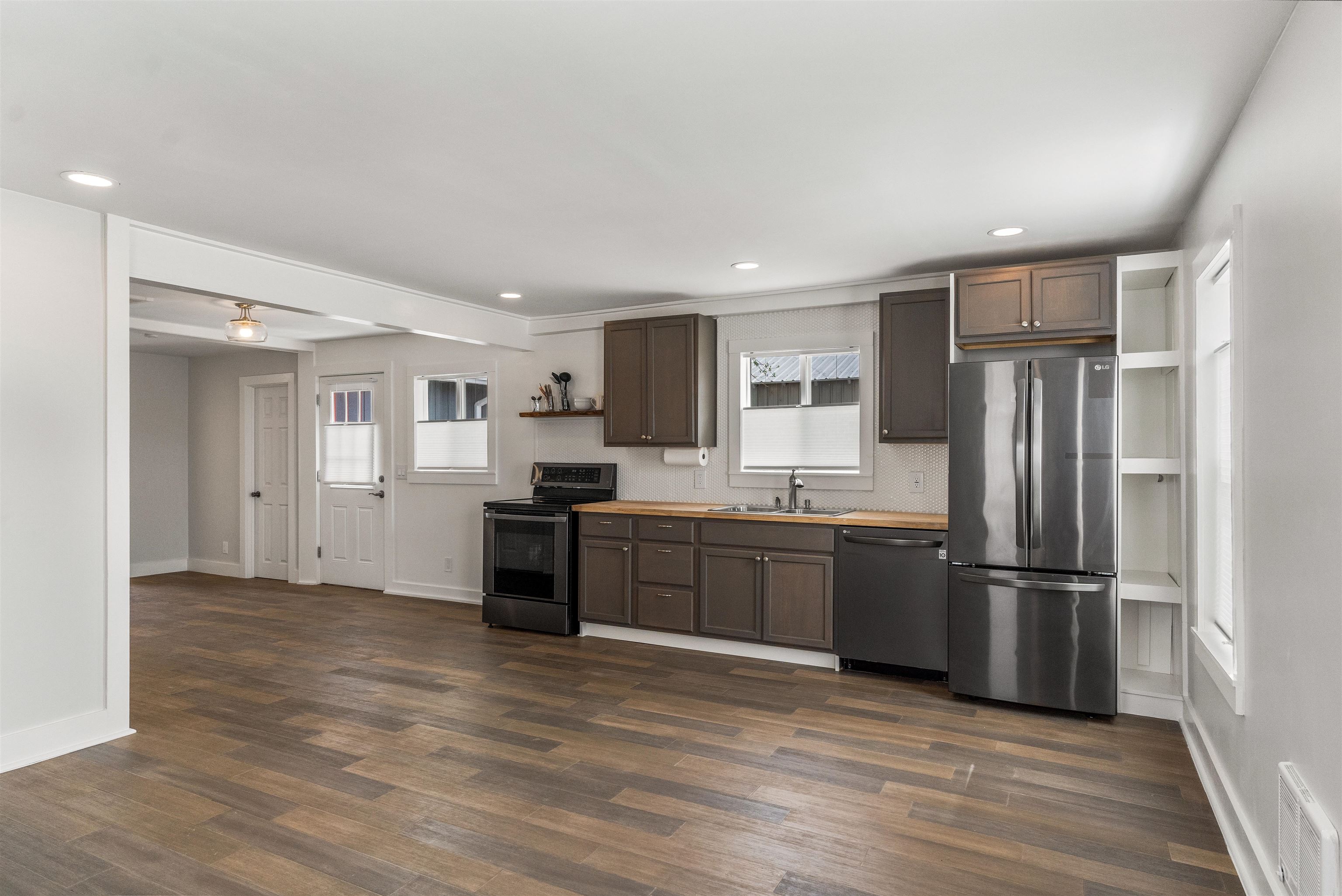 218 E 5th Ave - Photo 26