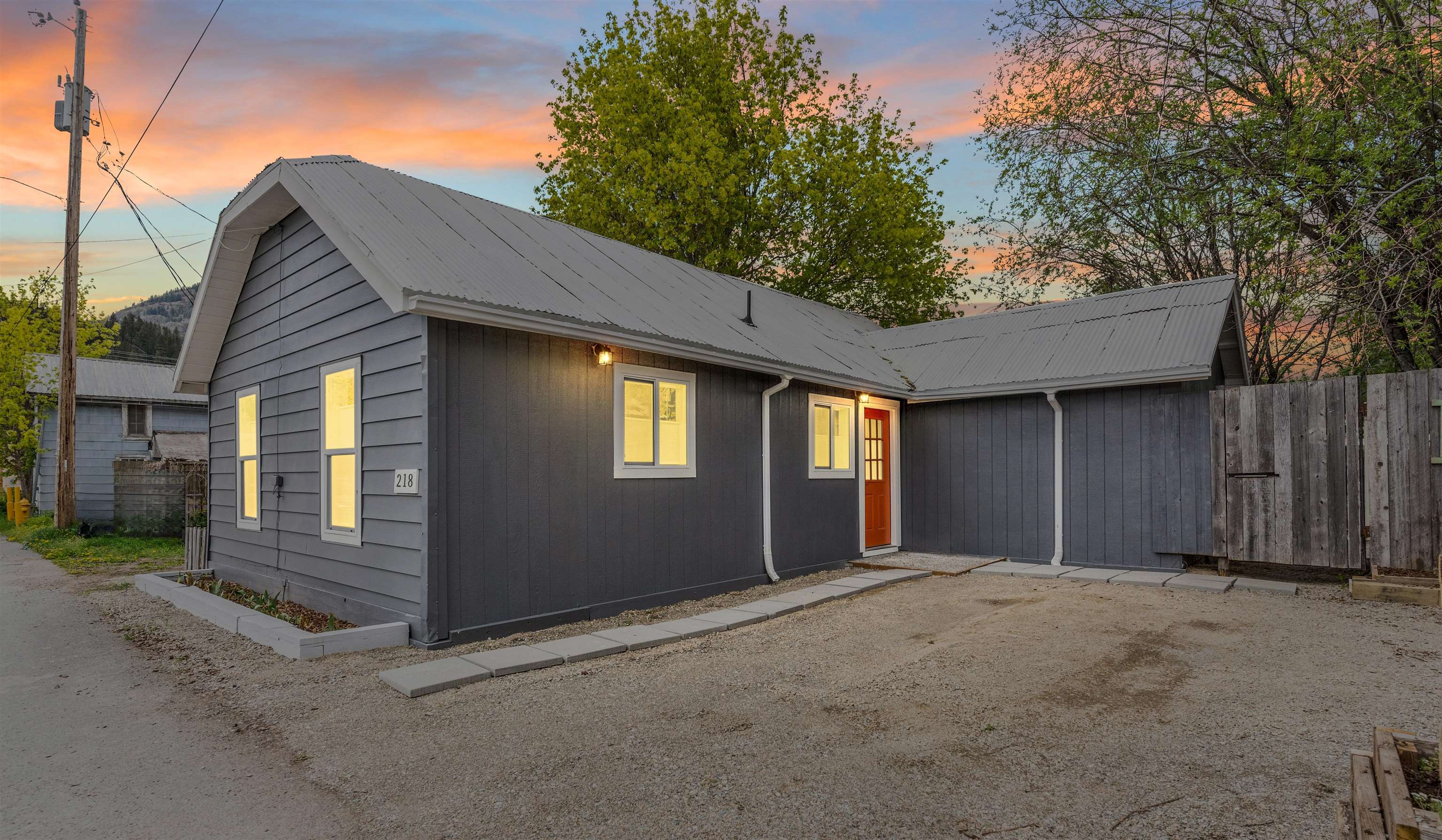 218 E 5th Ave - Photo 34