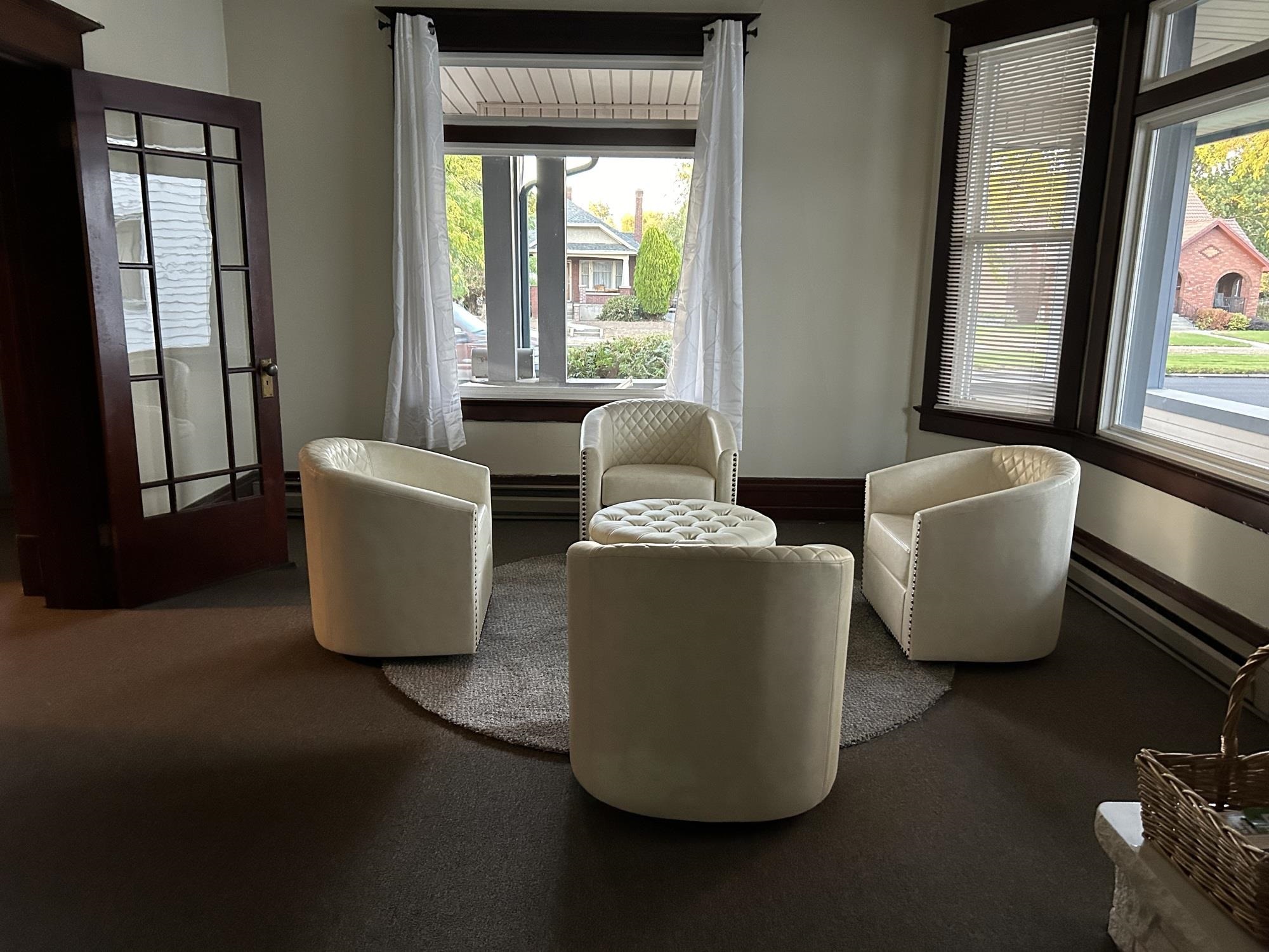 418 E Mission Ave - Photo 8
