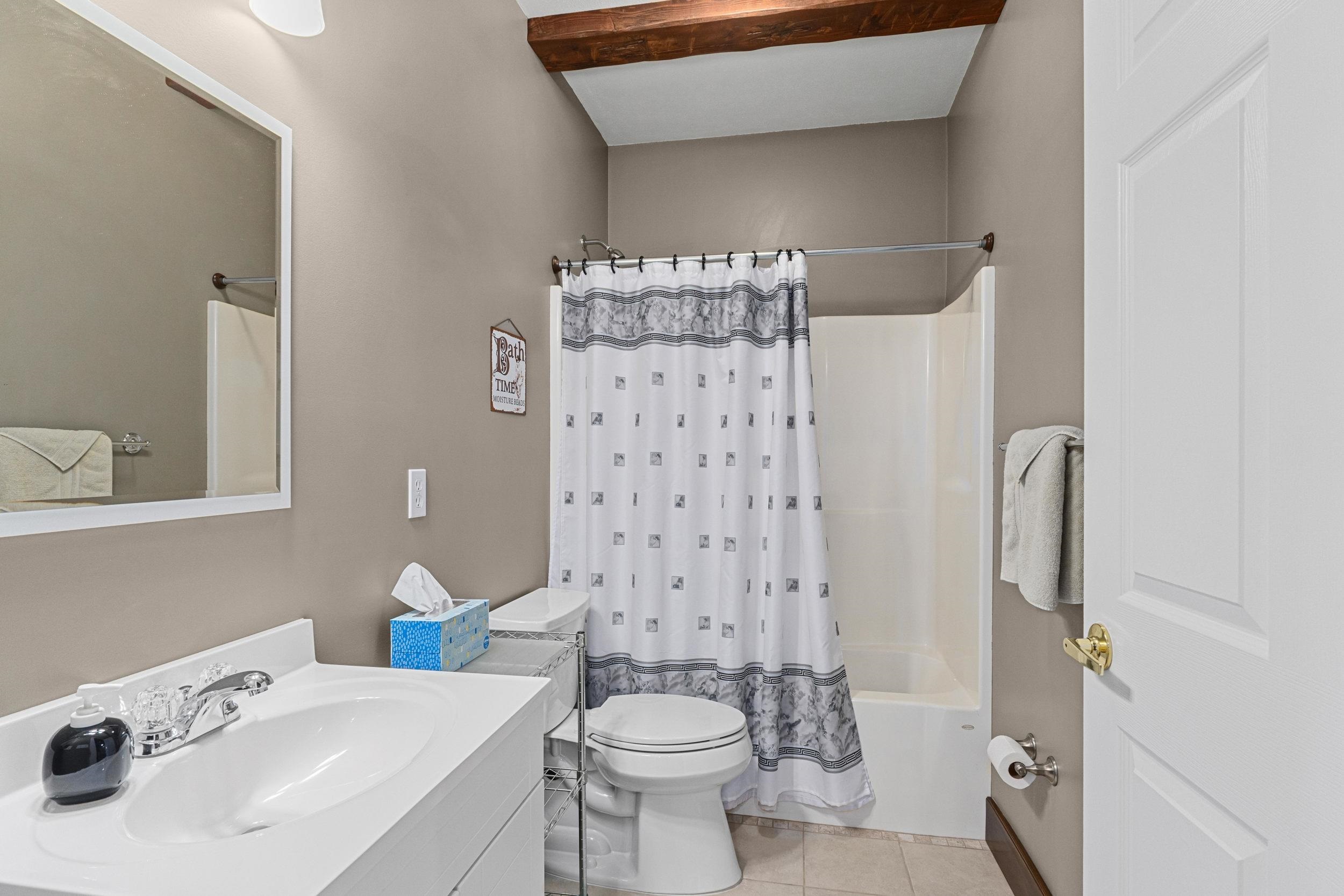 800 N Victoria St - Photo 20