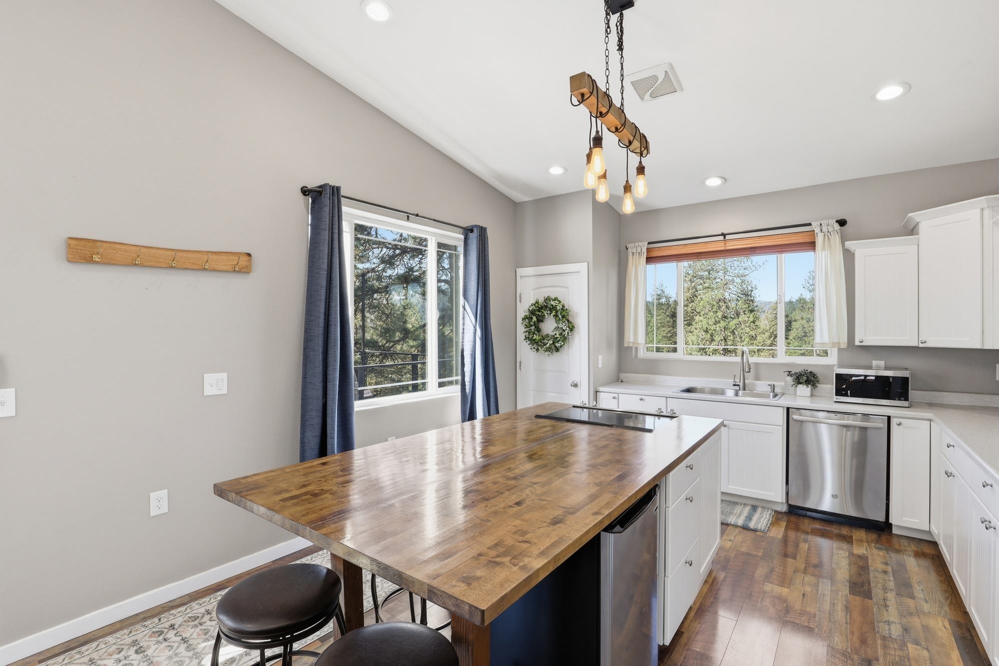 13118 NE Newman Lake Rd - Photo 6