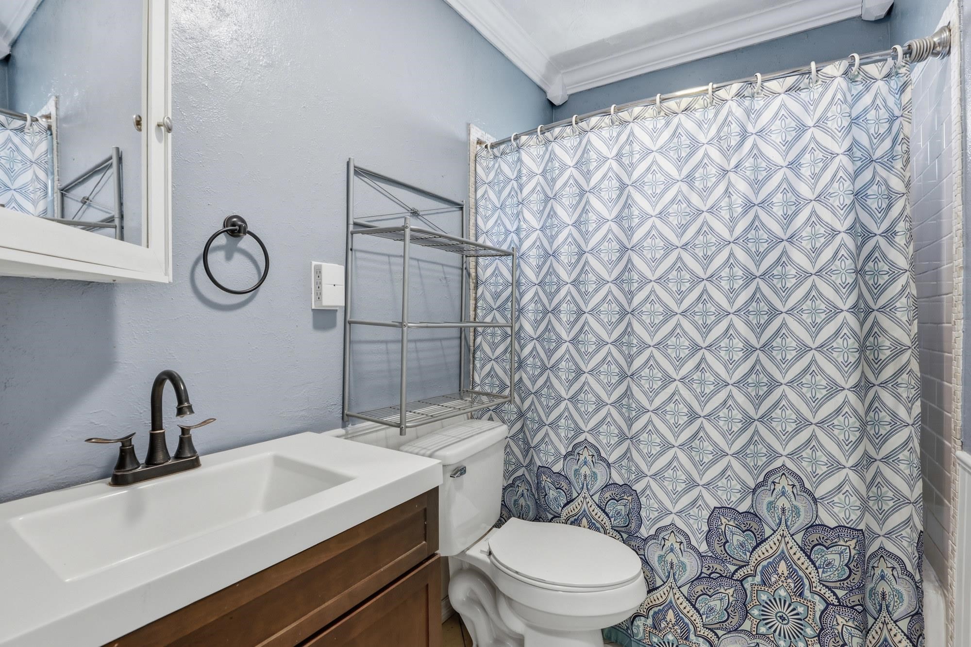 1928 W Sharp Ave - Photo 16