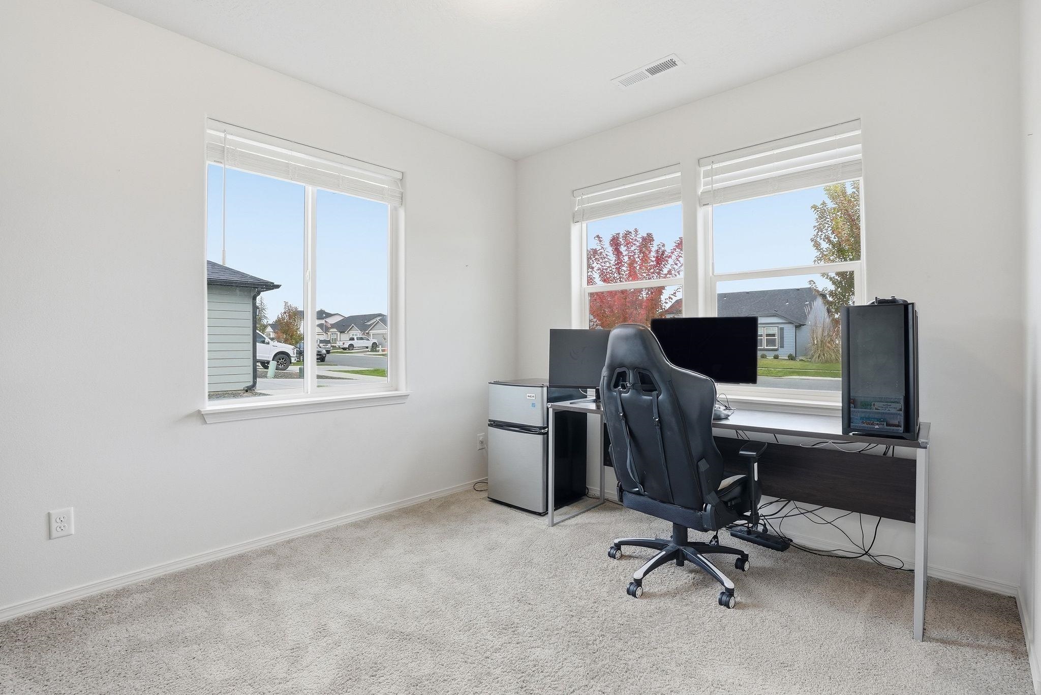 1562 E B St - Photo 17