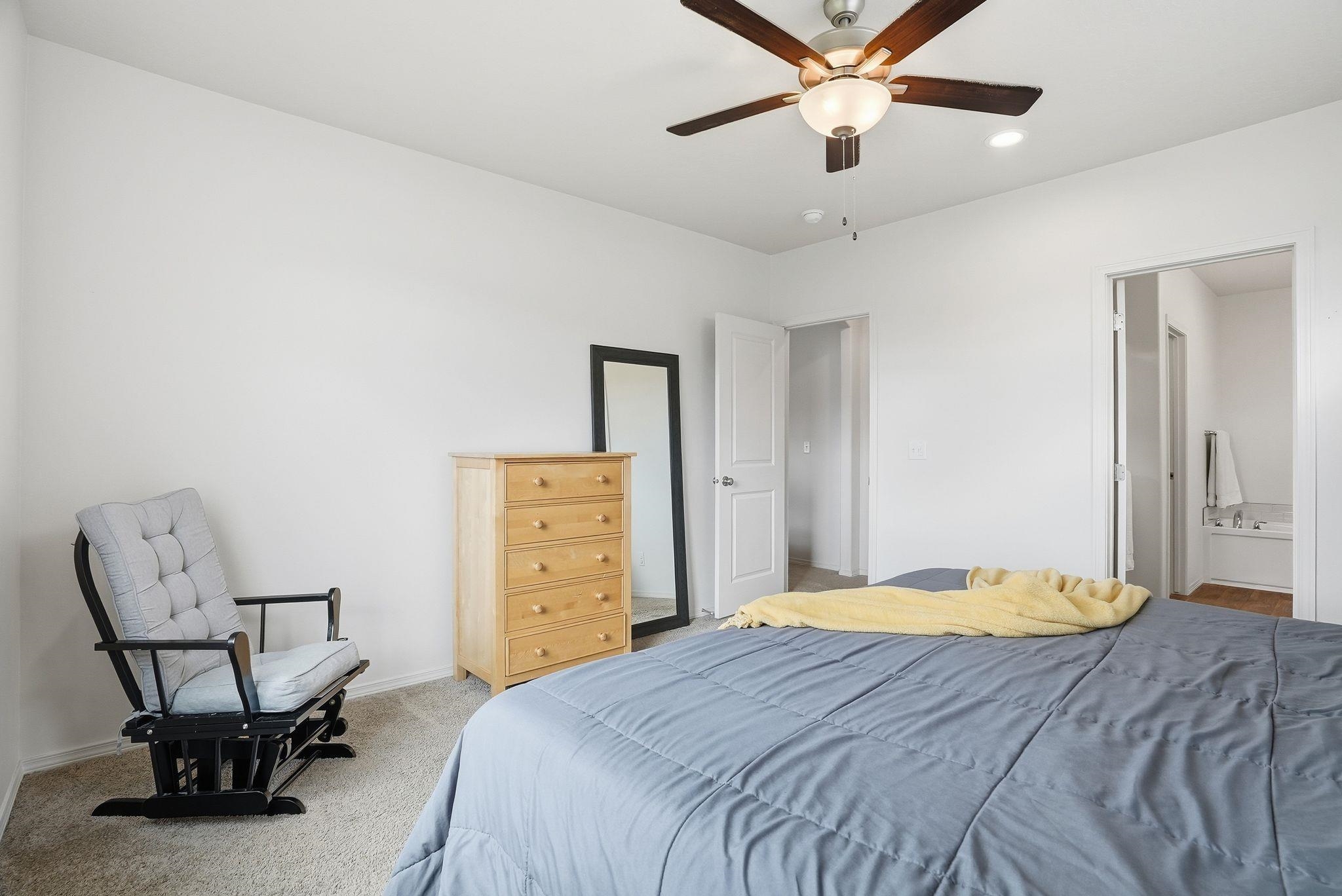 1562 E B St - Photo 13