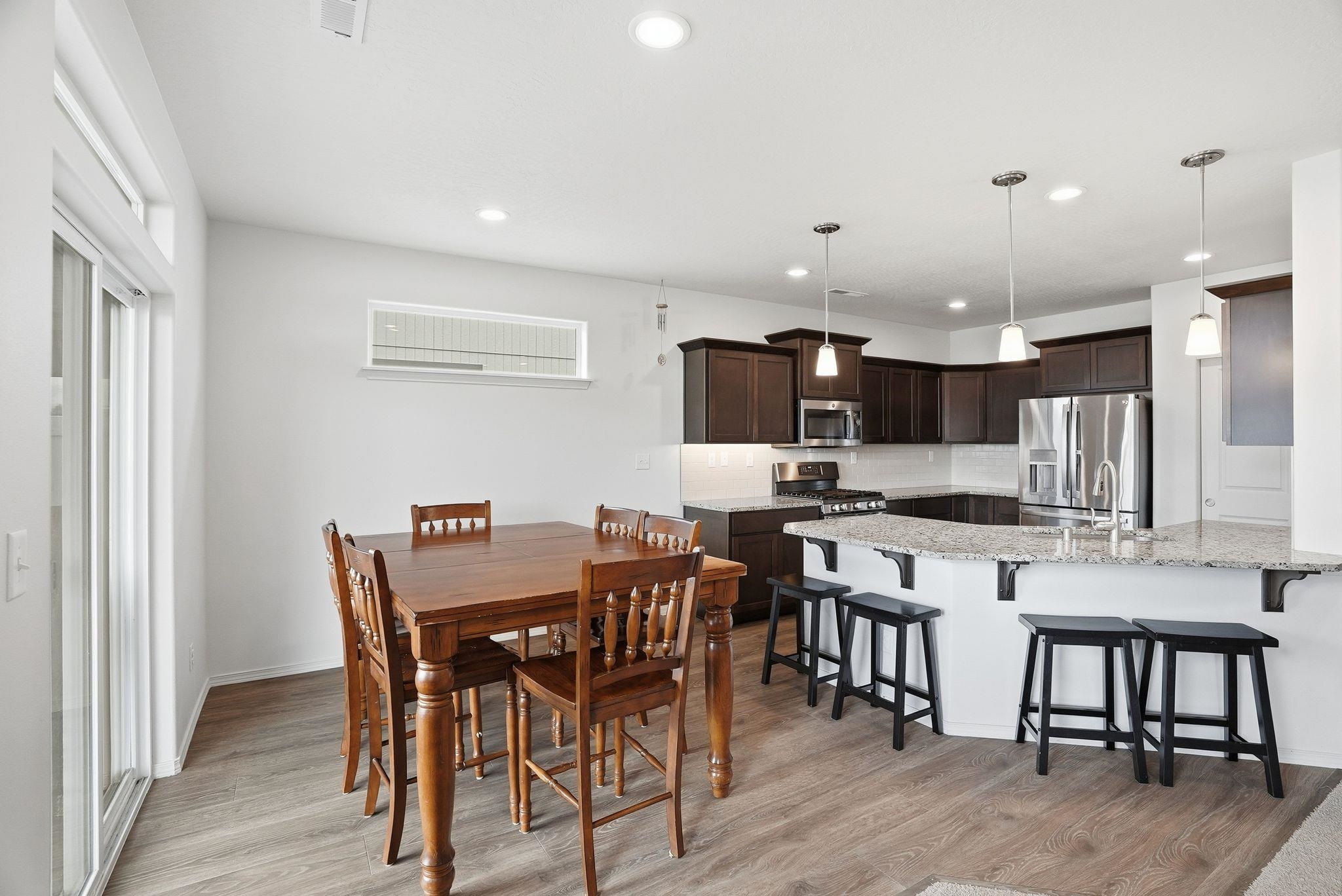 1562 E B St - Photo 10