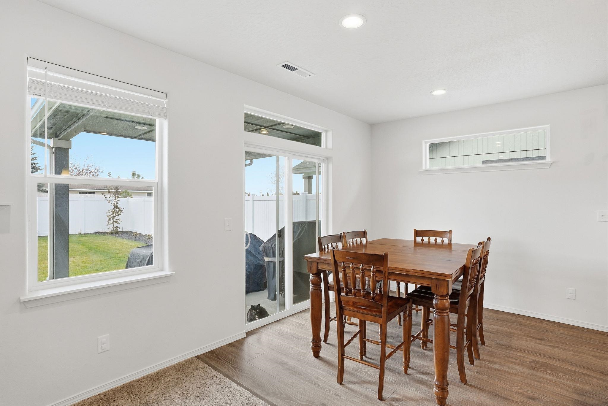 1562 E B St - Photo 11