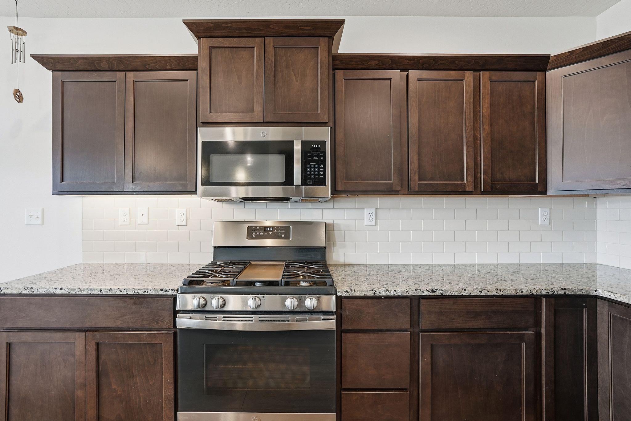 1562 E B St - Photo 9