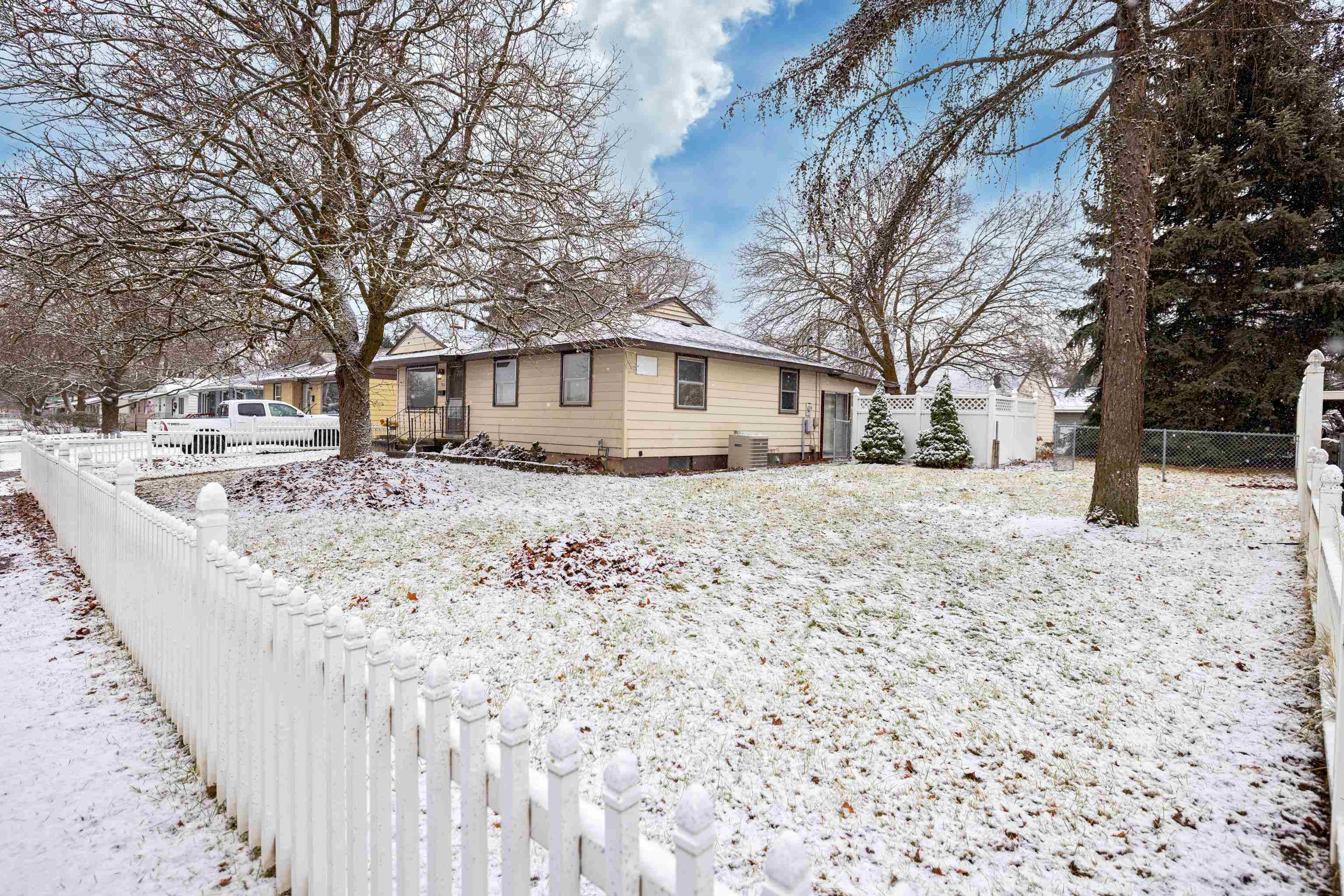 708 E Decatur Ave - Photo 2