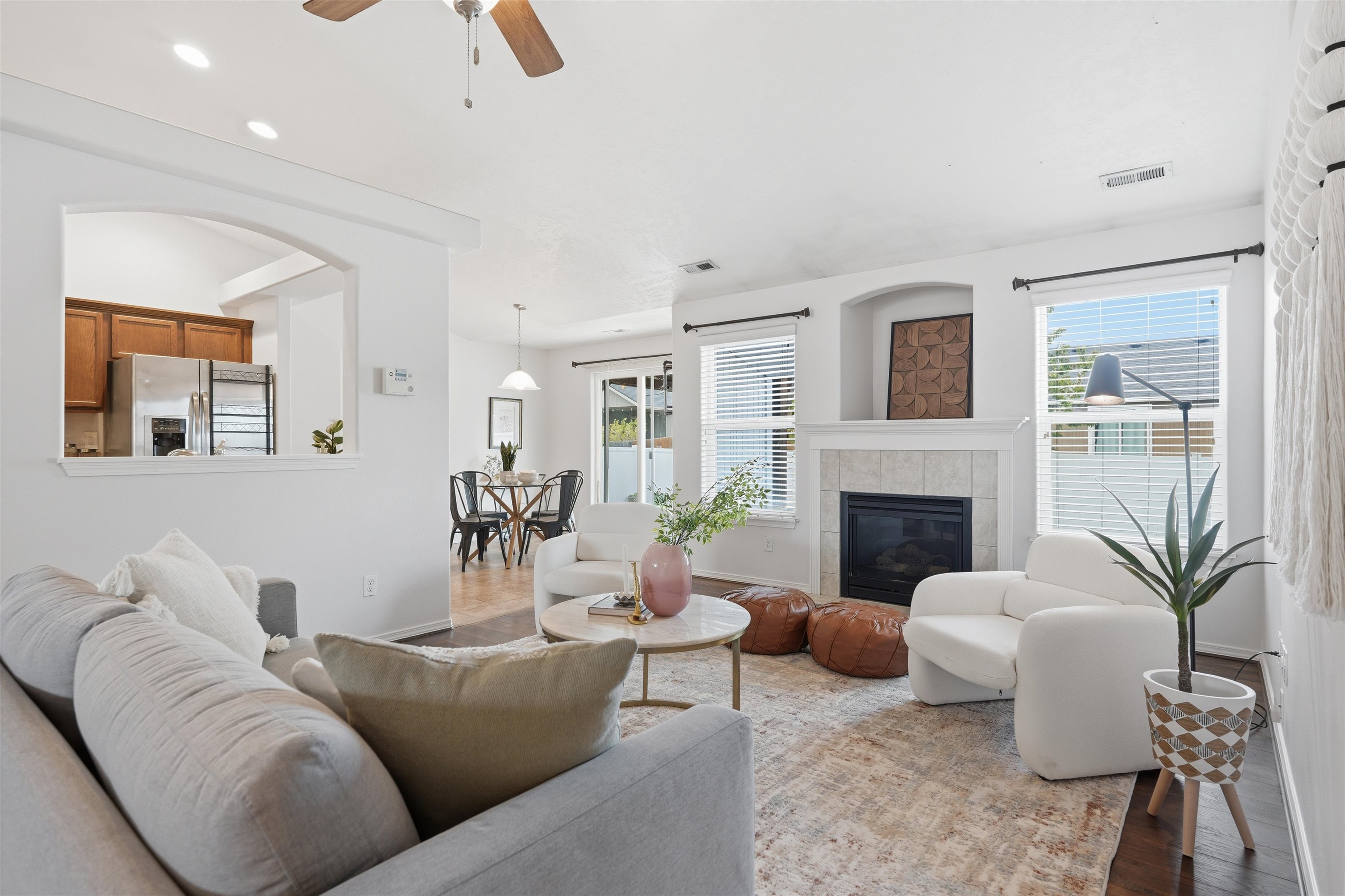 12612 W Pacific Ct - Photo 4