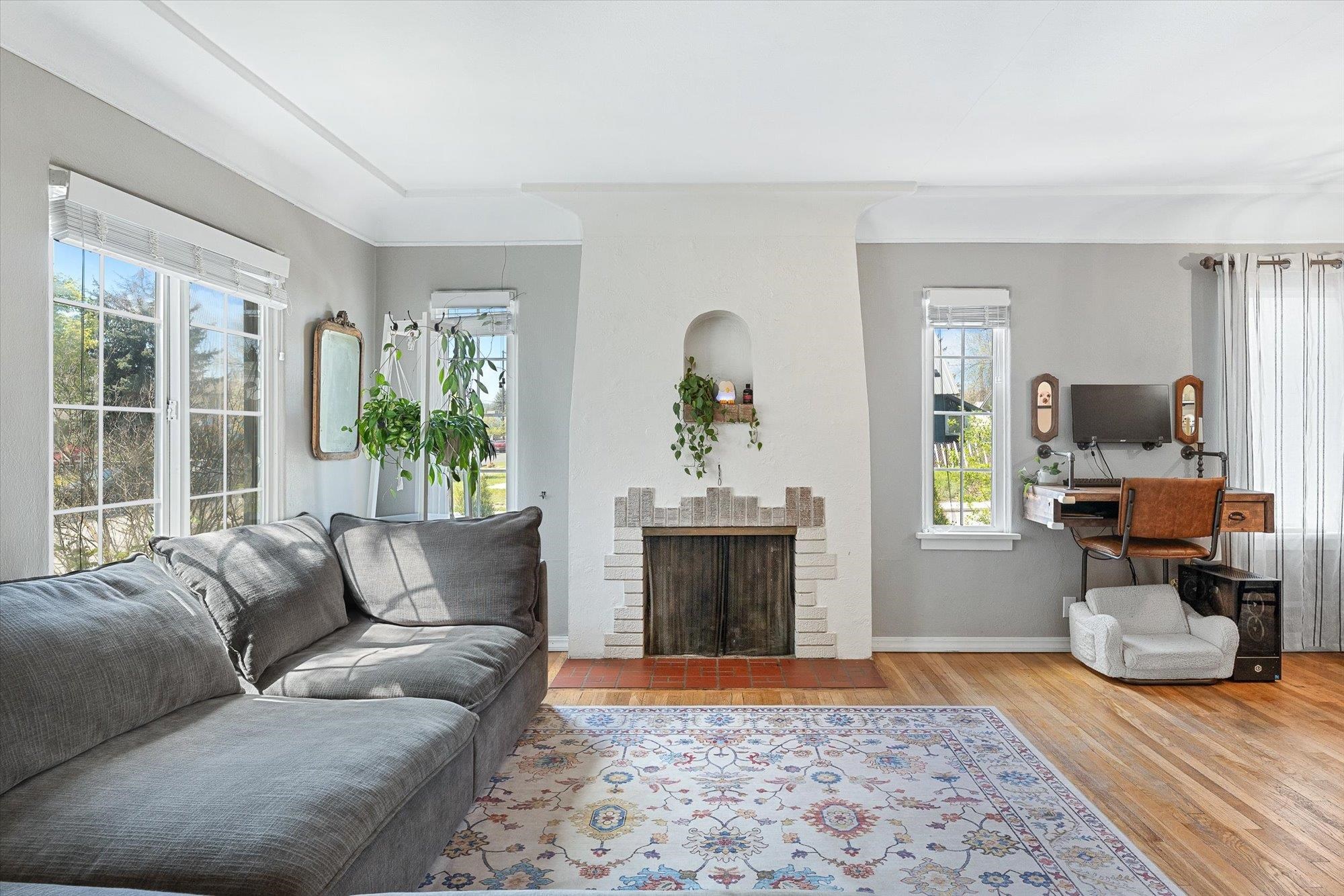2428 W Euclid Ave - Photo 5