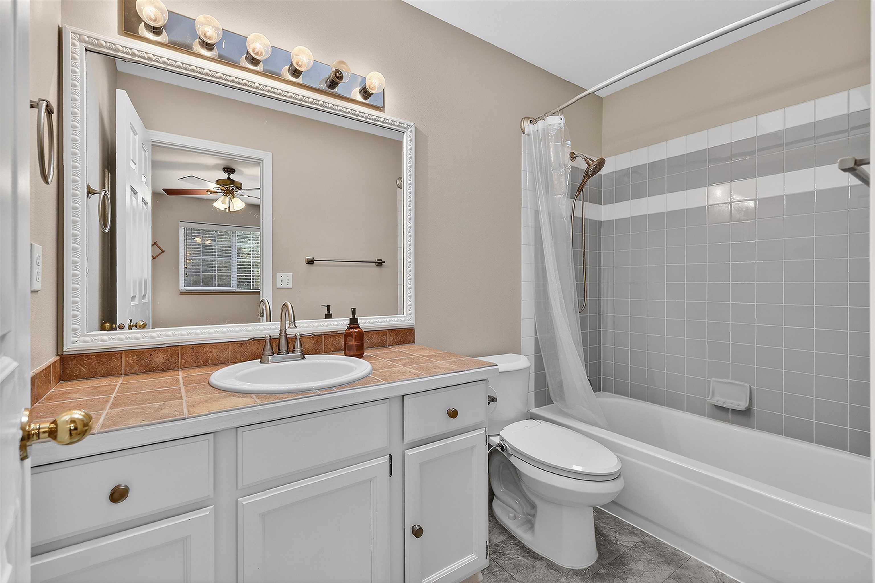 16810 N Wylie Dr - Photo 5