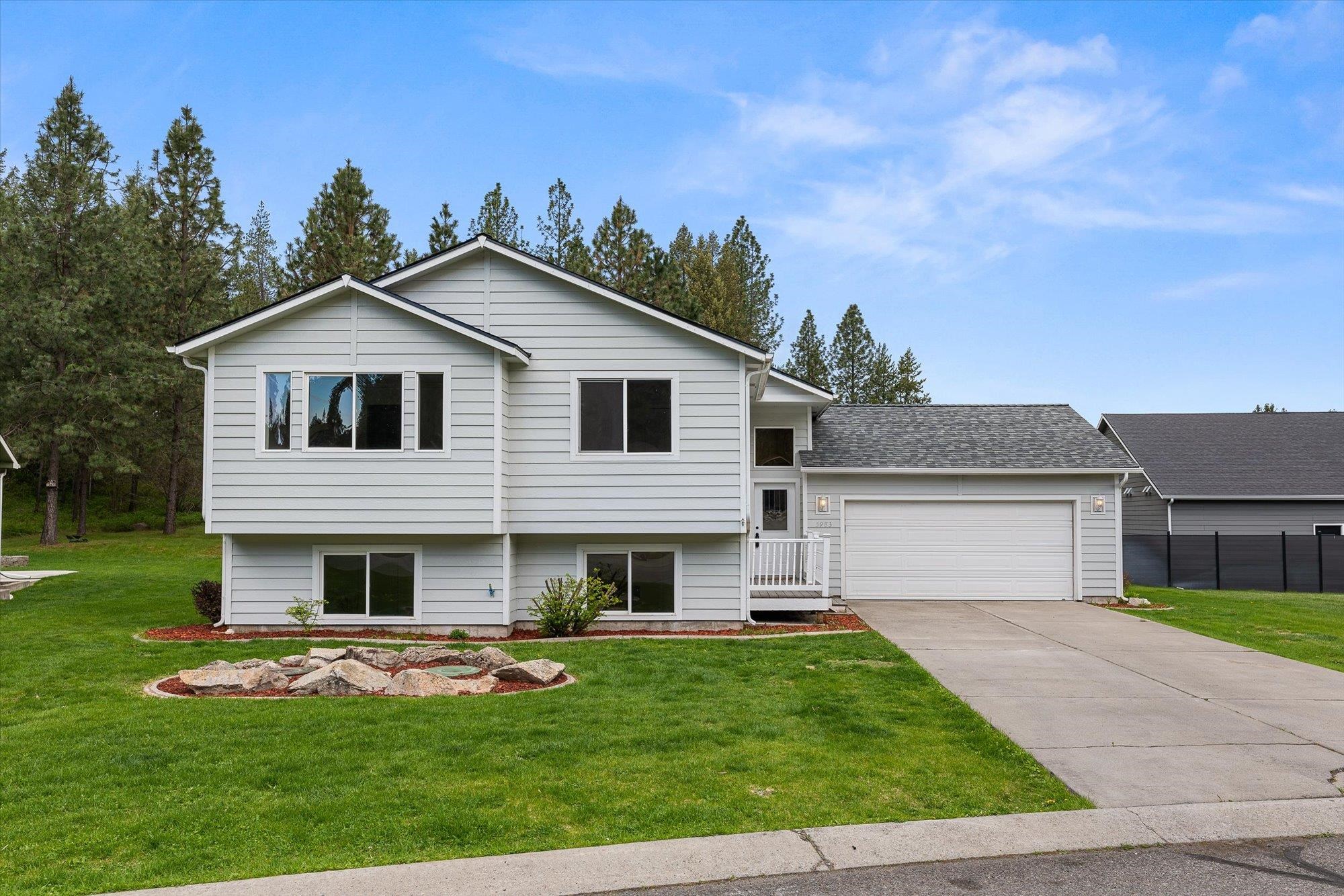 5983 Blackstone Way - Photo 1