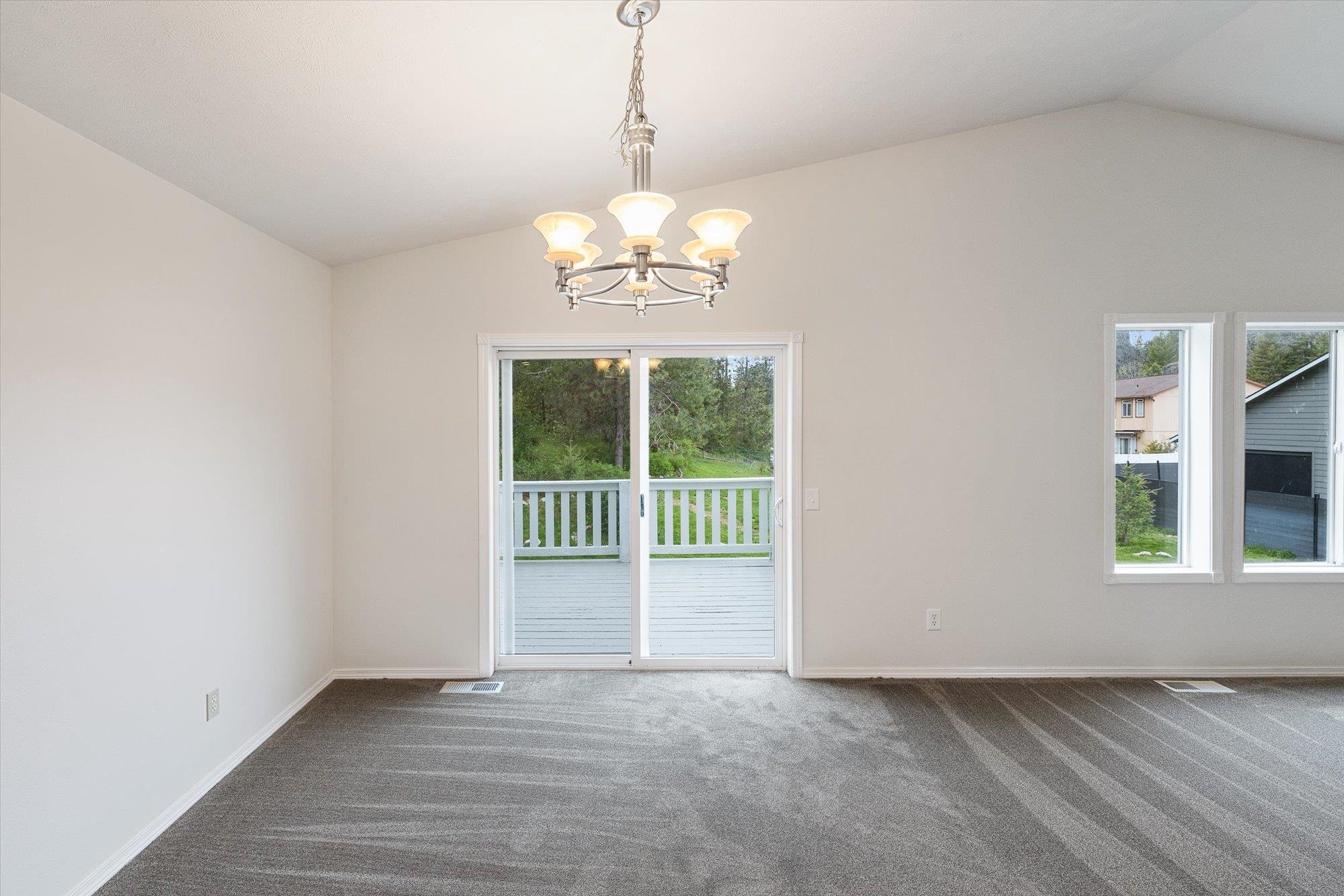 5983 Blackstone Way - Photo 8