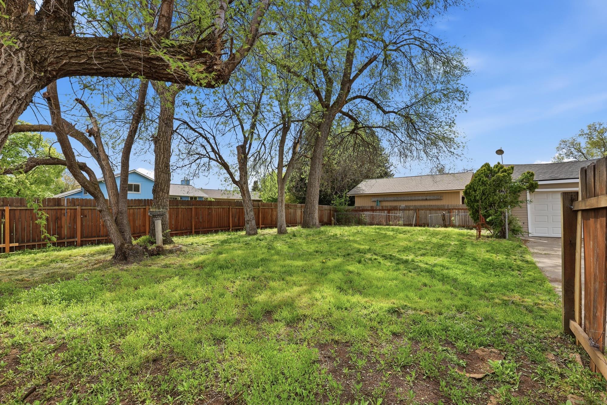 11022 E 4TH Ave - Photo 33