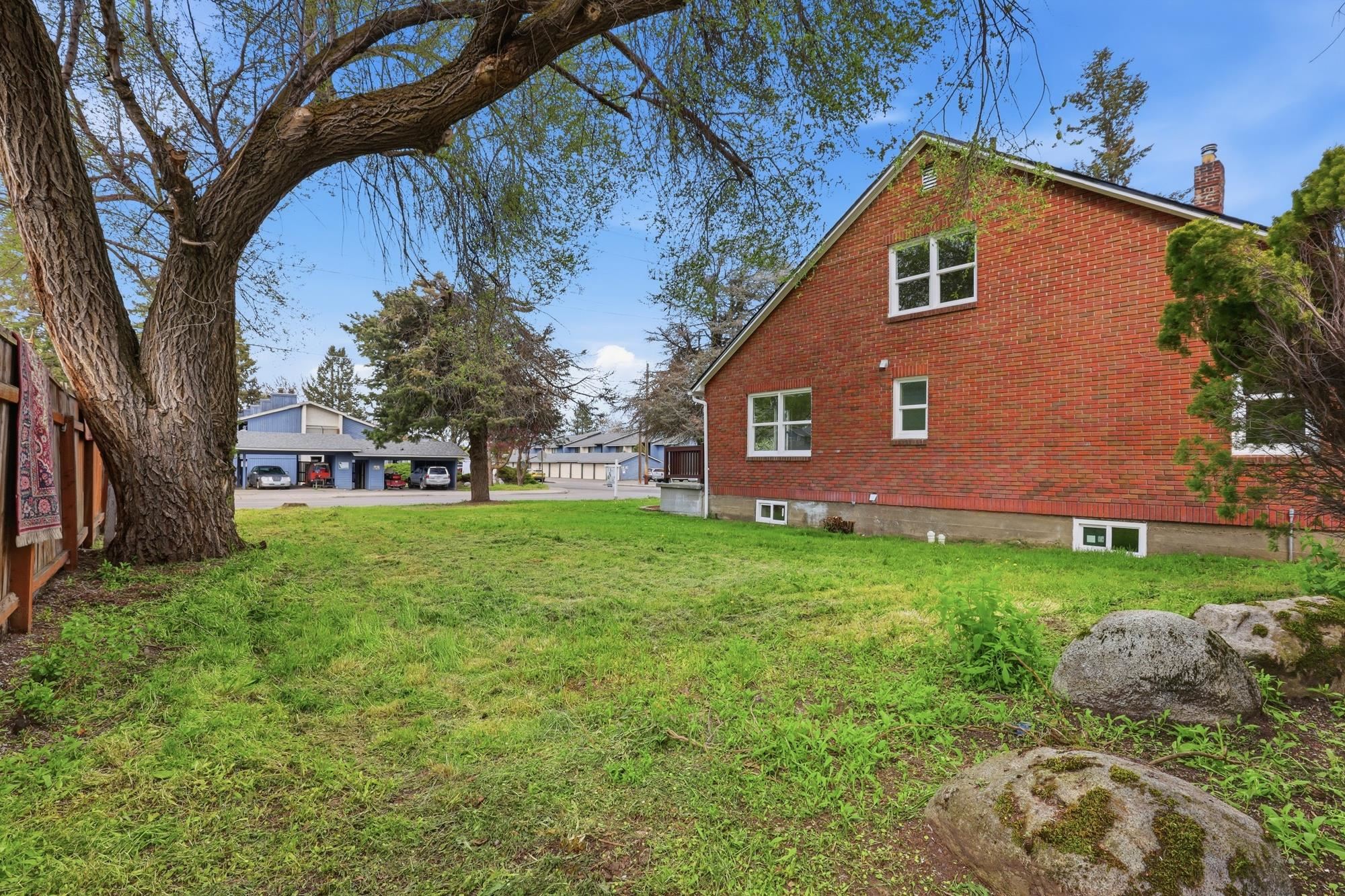 11022 E 4TH Ave - Photo 38