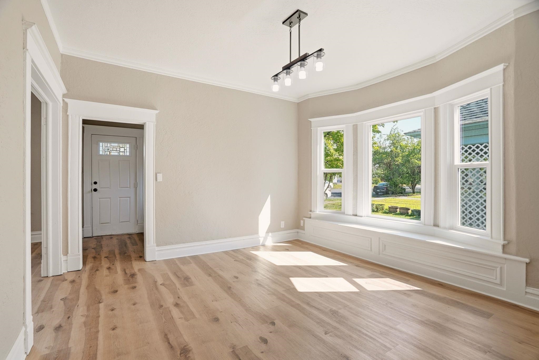 1621 W Knox Ave - Photo 7
